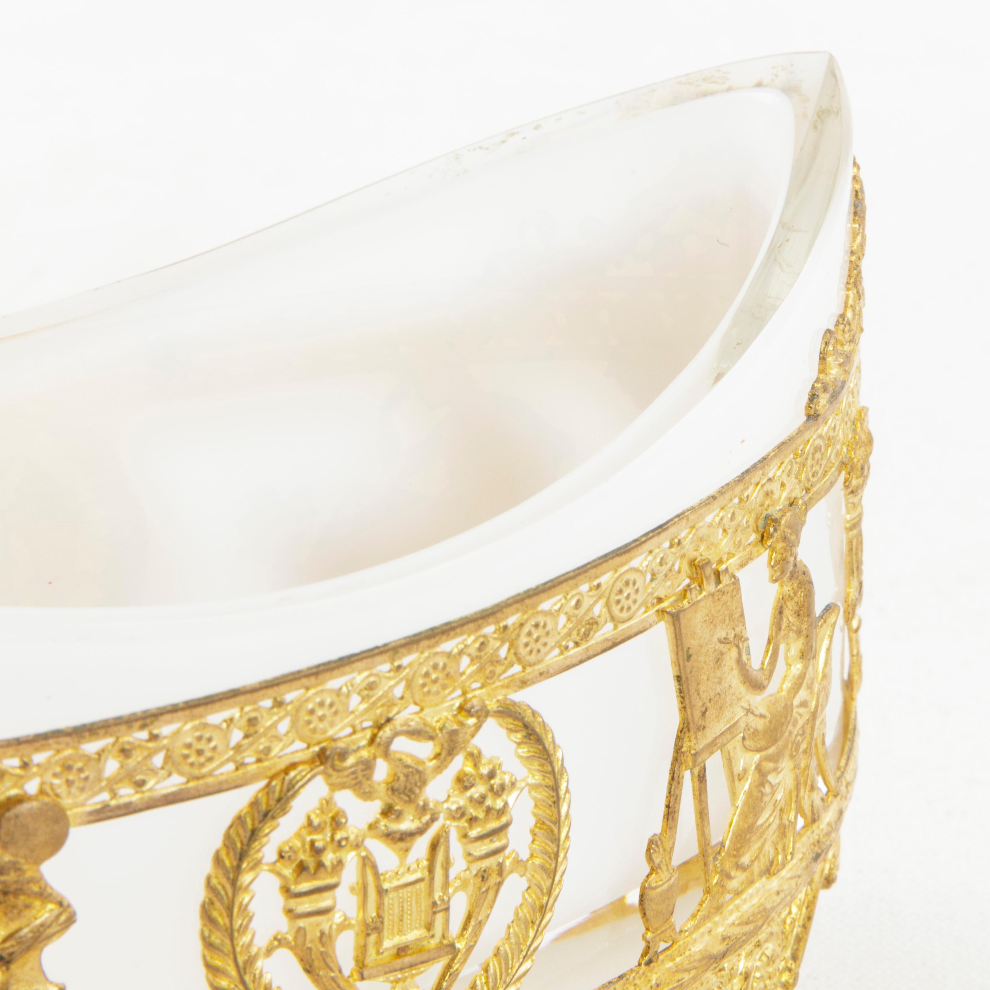 Late 19th Century French Empire Style Opaline Jewelry Dish with Gilt Bronze Base 5