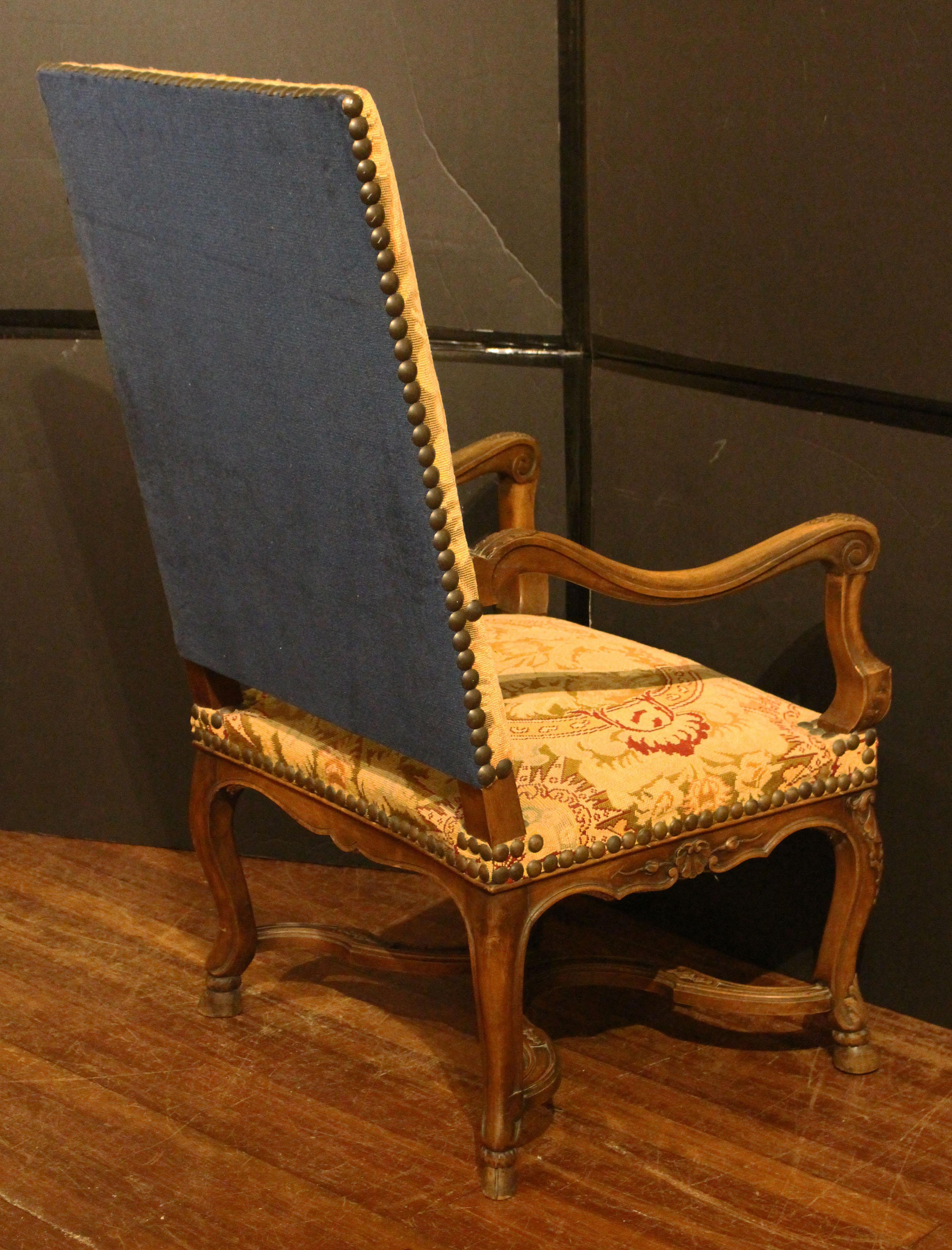 Late 19th Century French Fauteuil in Walnut For Sale 3