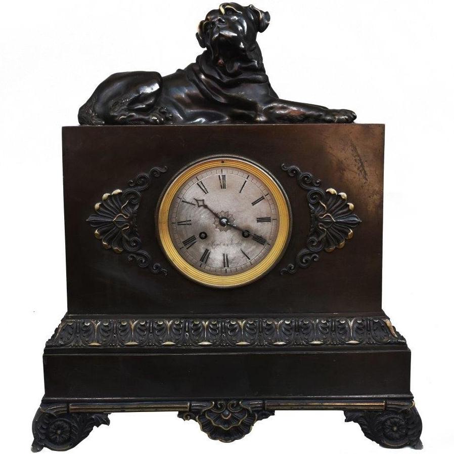 Französische figurative Bulldogge-Uhr des späten 19. Jahrhunderts