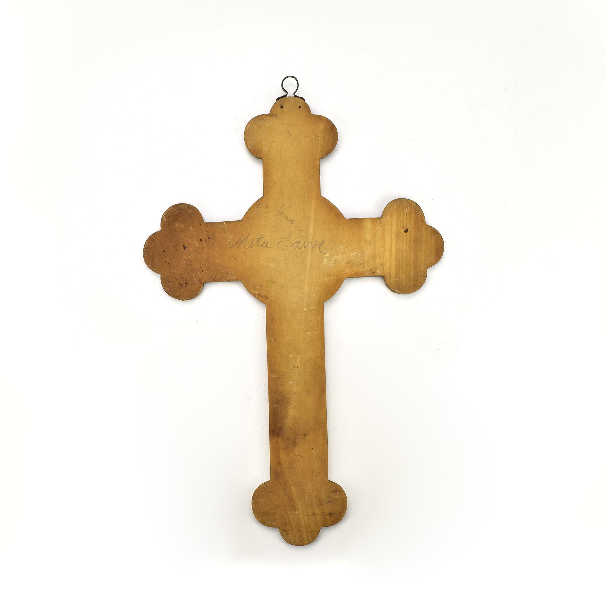 Late 19th Century French Folk Art Chip-Carved Wall Crucifix In Good Condition In Bad Säckingen, DE