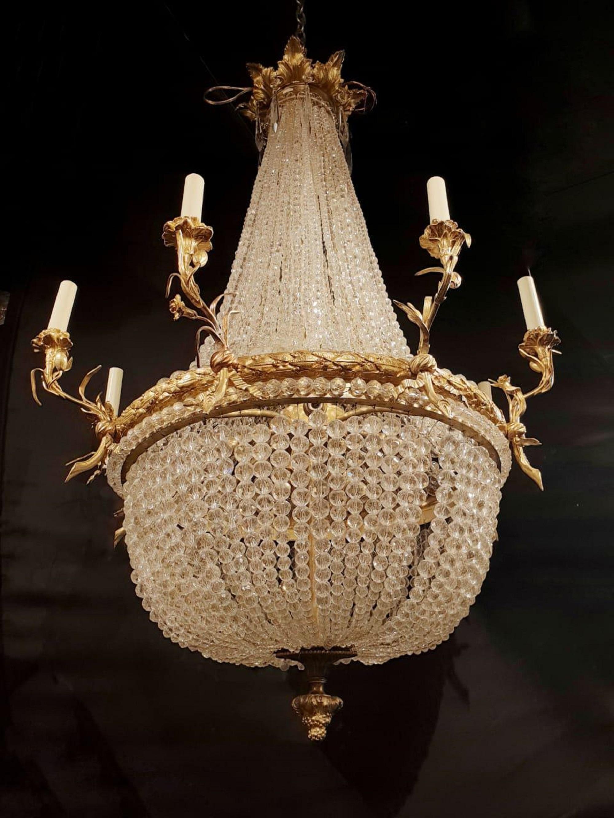 Late 19th Century French Gilt Bronze and Crystal Chandelier In Good Condition For Sale In New York, NY