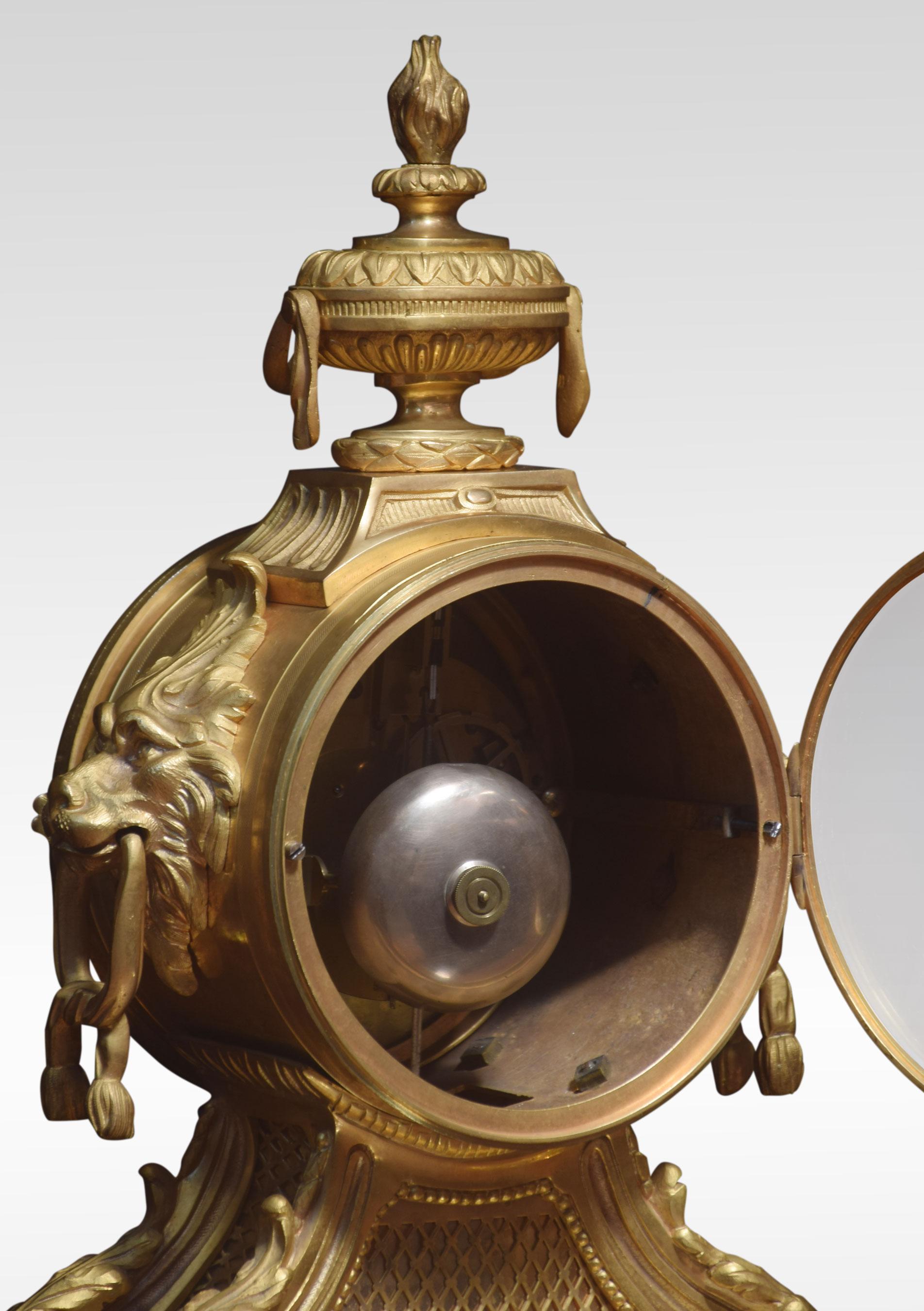 Métal Pendule de cheminée française en métal doré de la fin du XIXe siècle
