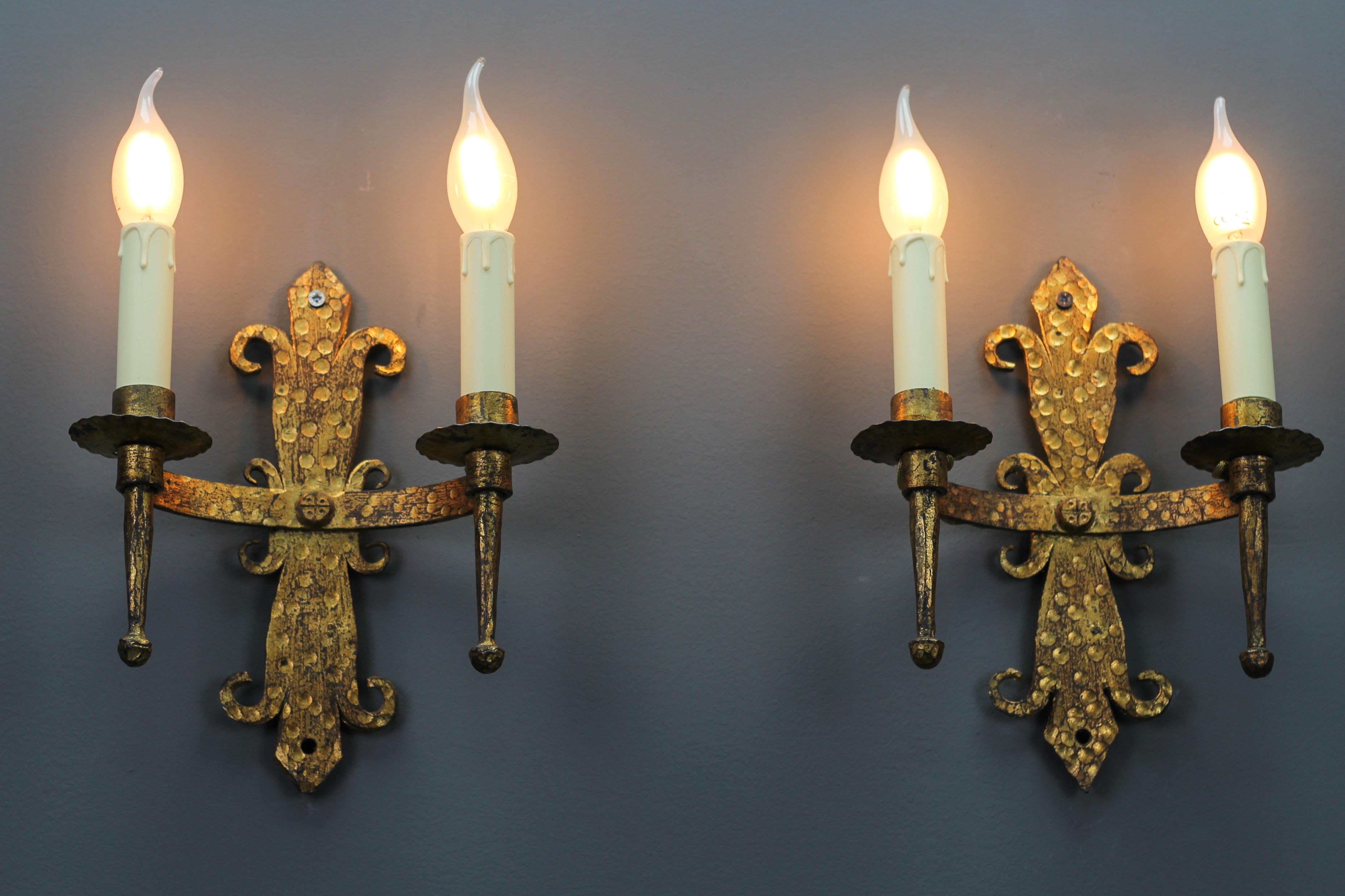 Late 19th Century French Gilt Wrought Iron Sconces, Set of 2 For Sale 4
