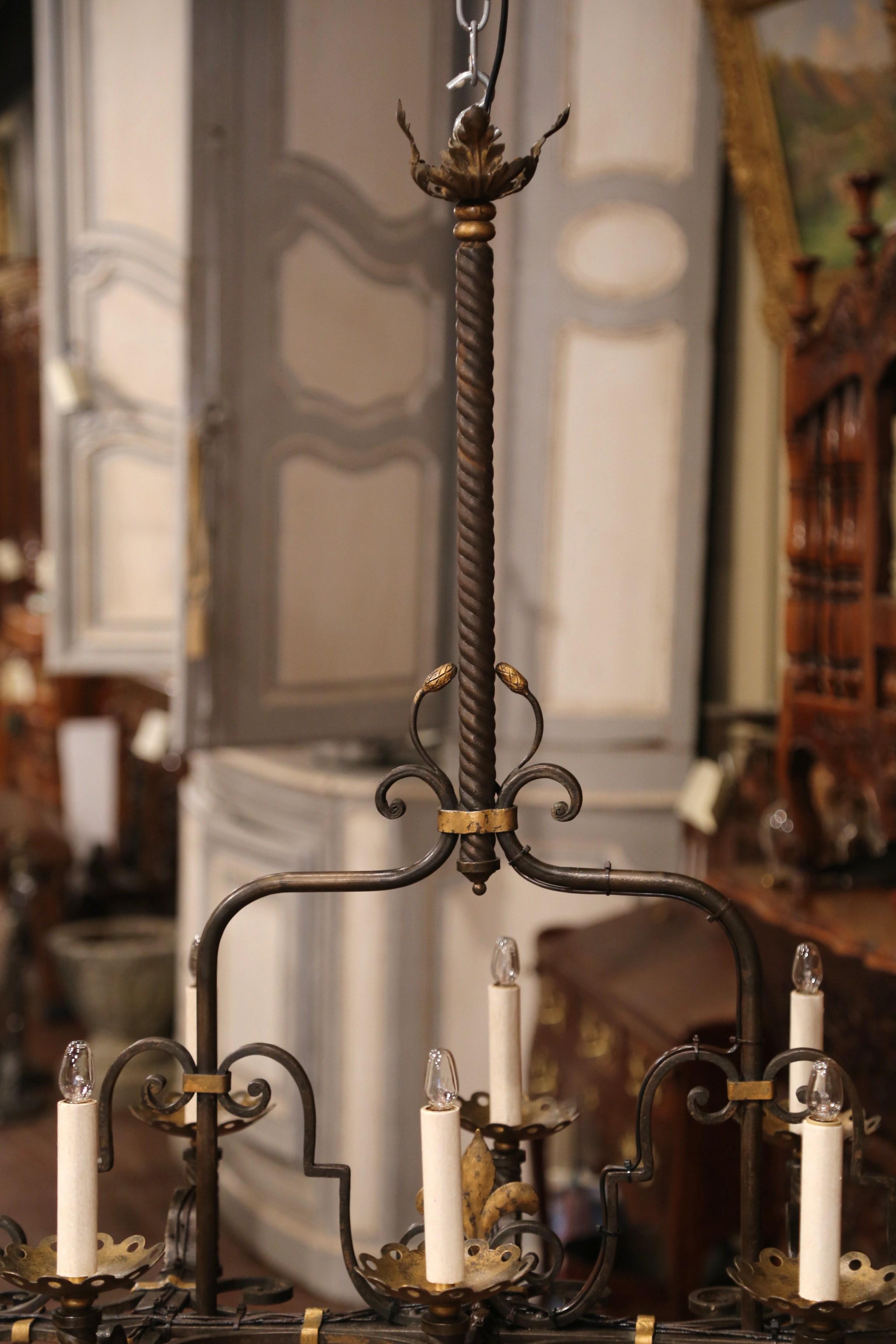 Late 19th Century French Gothic Eight-Light Iron Chandelier with Fleur de Lys 2