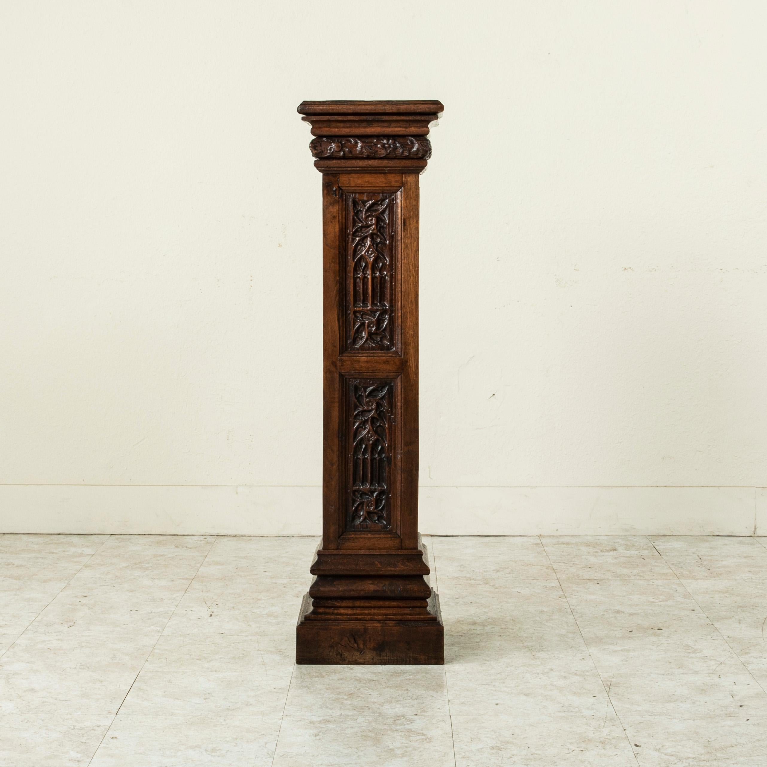 Hand-Carved Late 19th Century French Gothic Style Hand Carved Oak Pedestal, Sculpture Stand