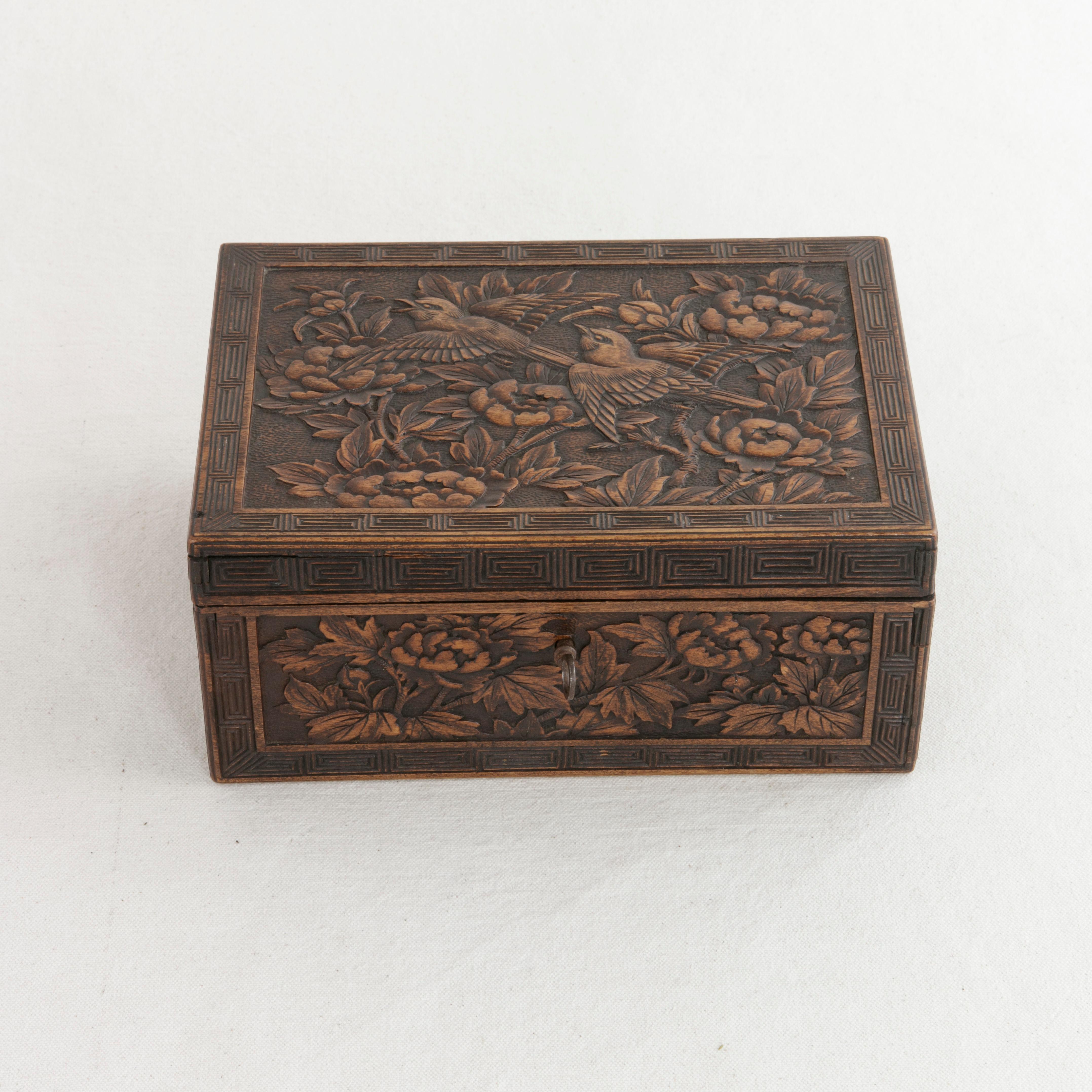 Late 19th Century French Hand Carved Black Forest Box with Birds In Good Condition In Fayetteville, AR