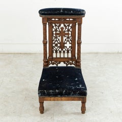 Late 19th Century French Hand-Carved Oak Prie-Dieu or Prayer Chair with Cross