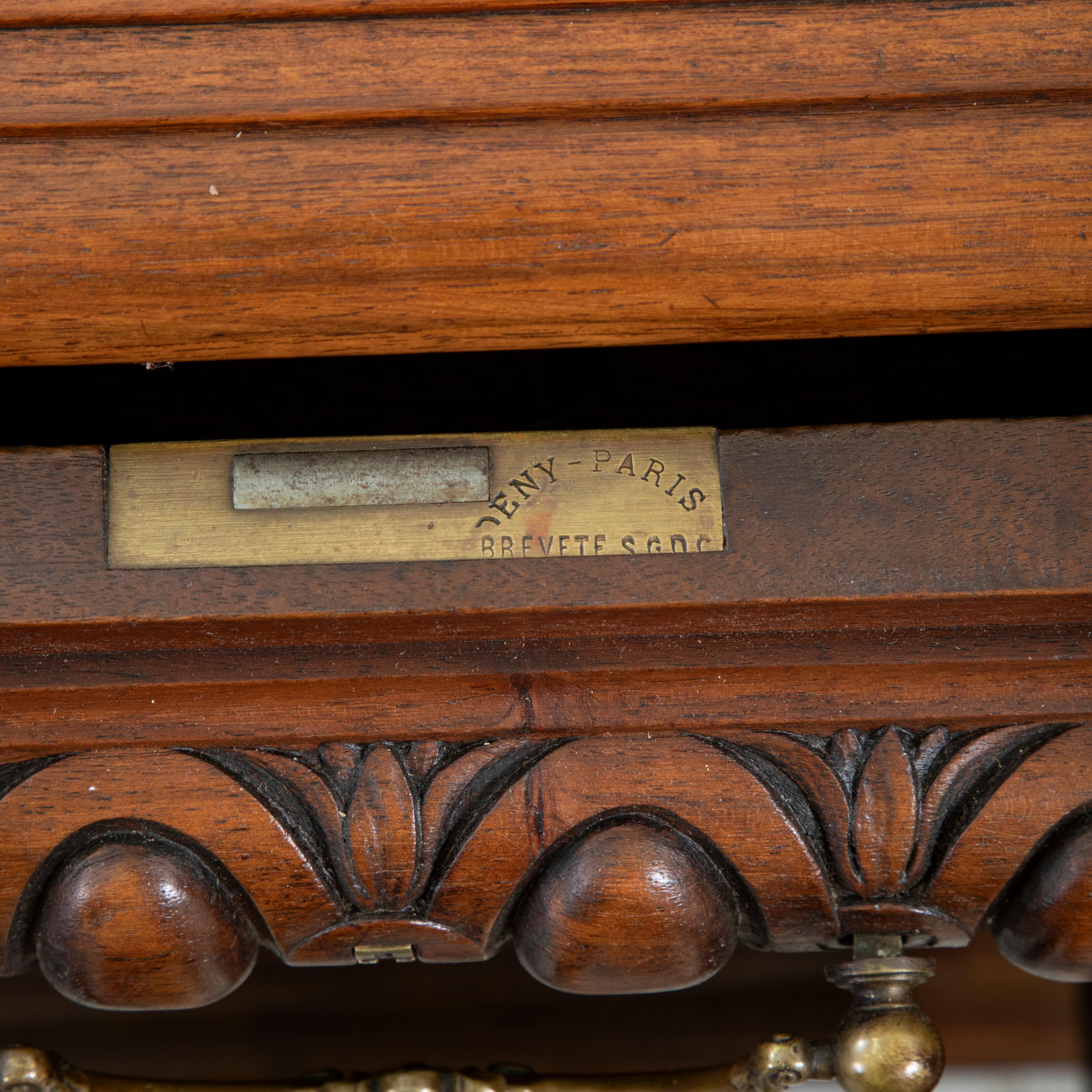 Credenza in noce in stile rinascimentale Henri II della fine del XIX secolo in vendita 4
