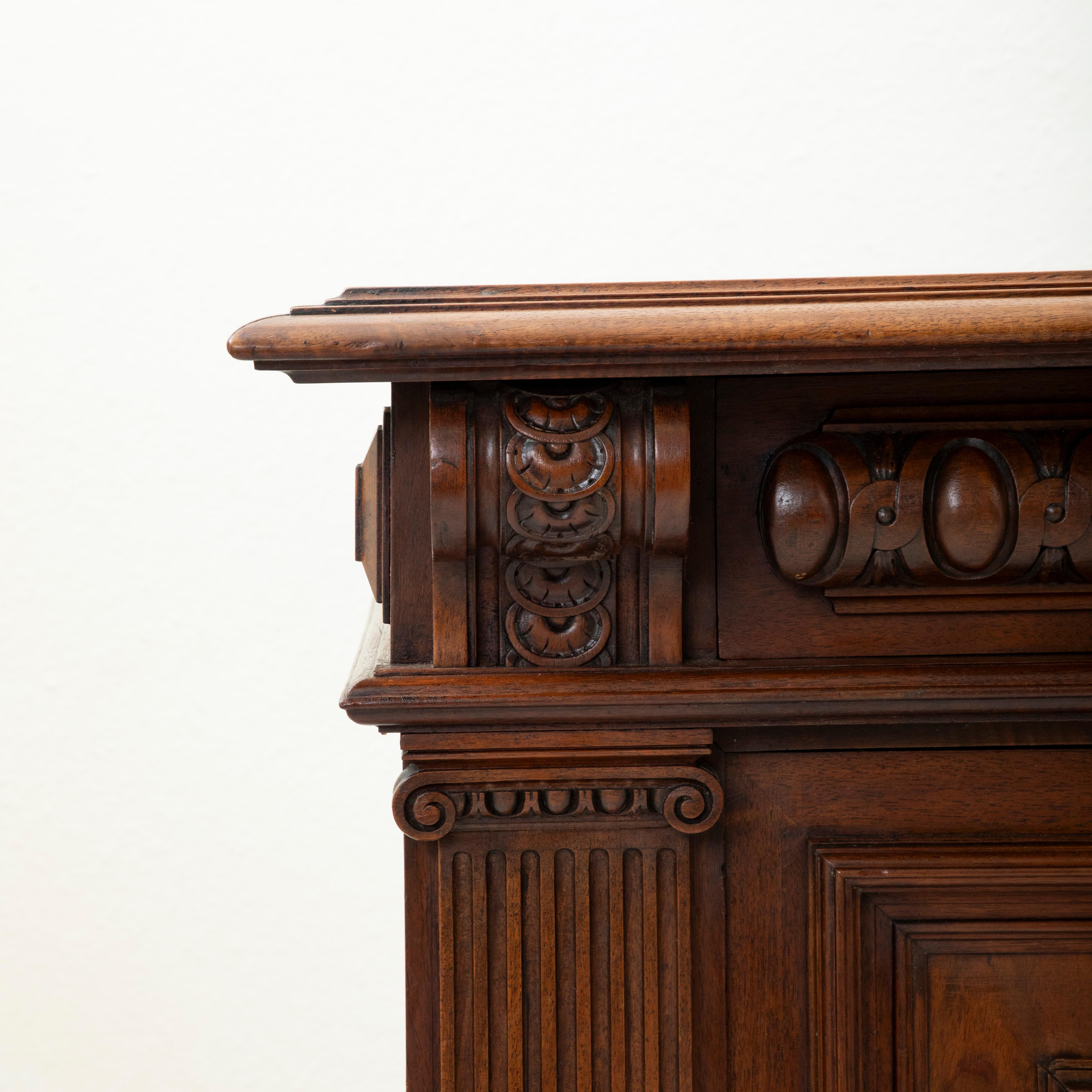 Credenza in noce in stile rinascimentale Henri II della fine del XIX secolo in vendita 9