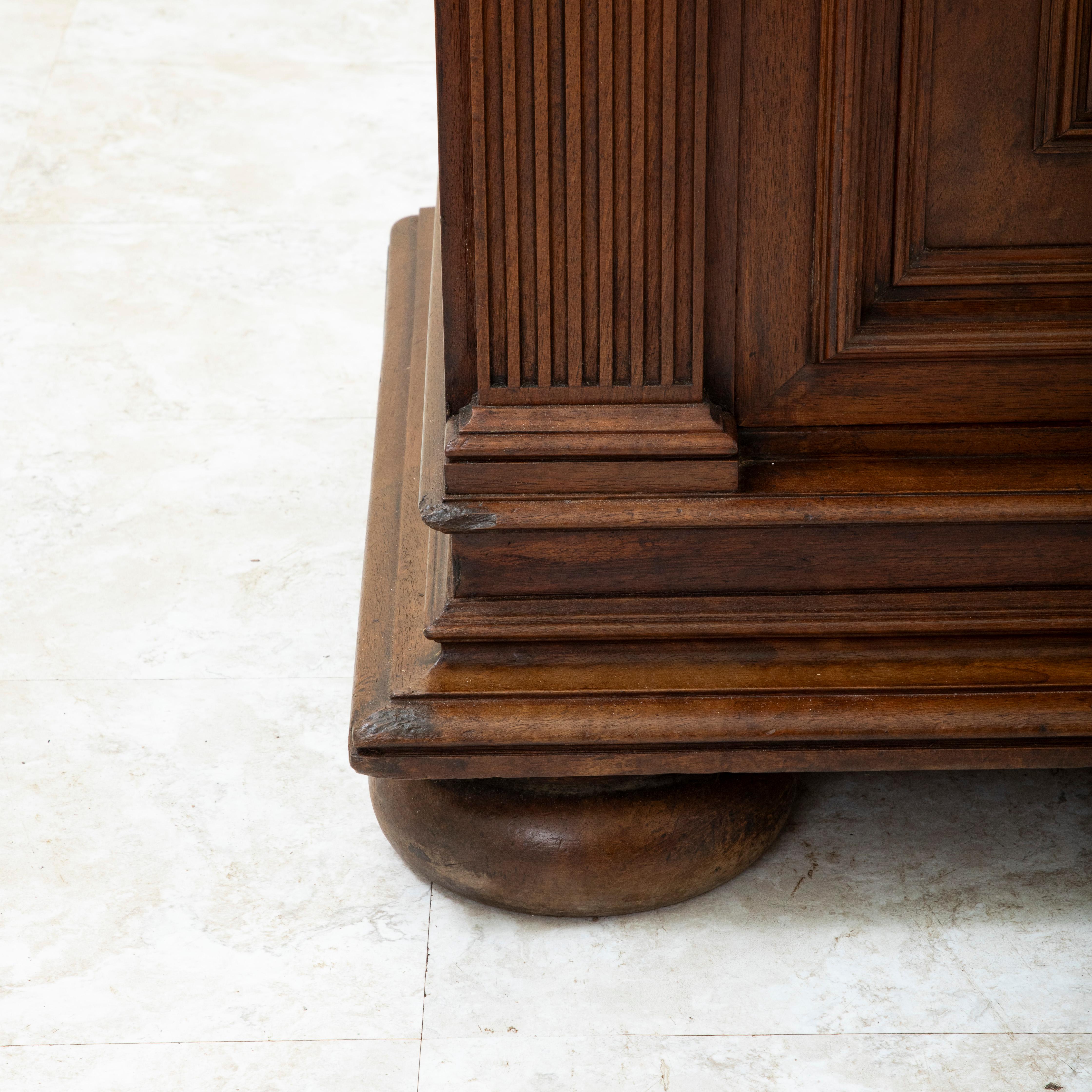 Credenza in noce in stile rinascimentale Henri II della fine del XIX secolo in vendita 10