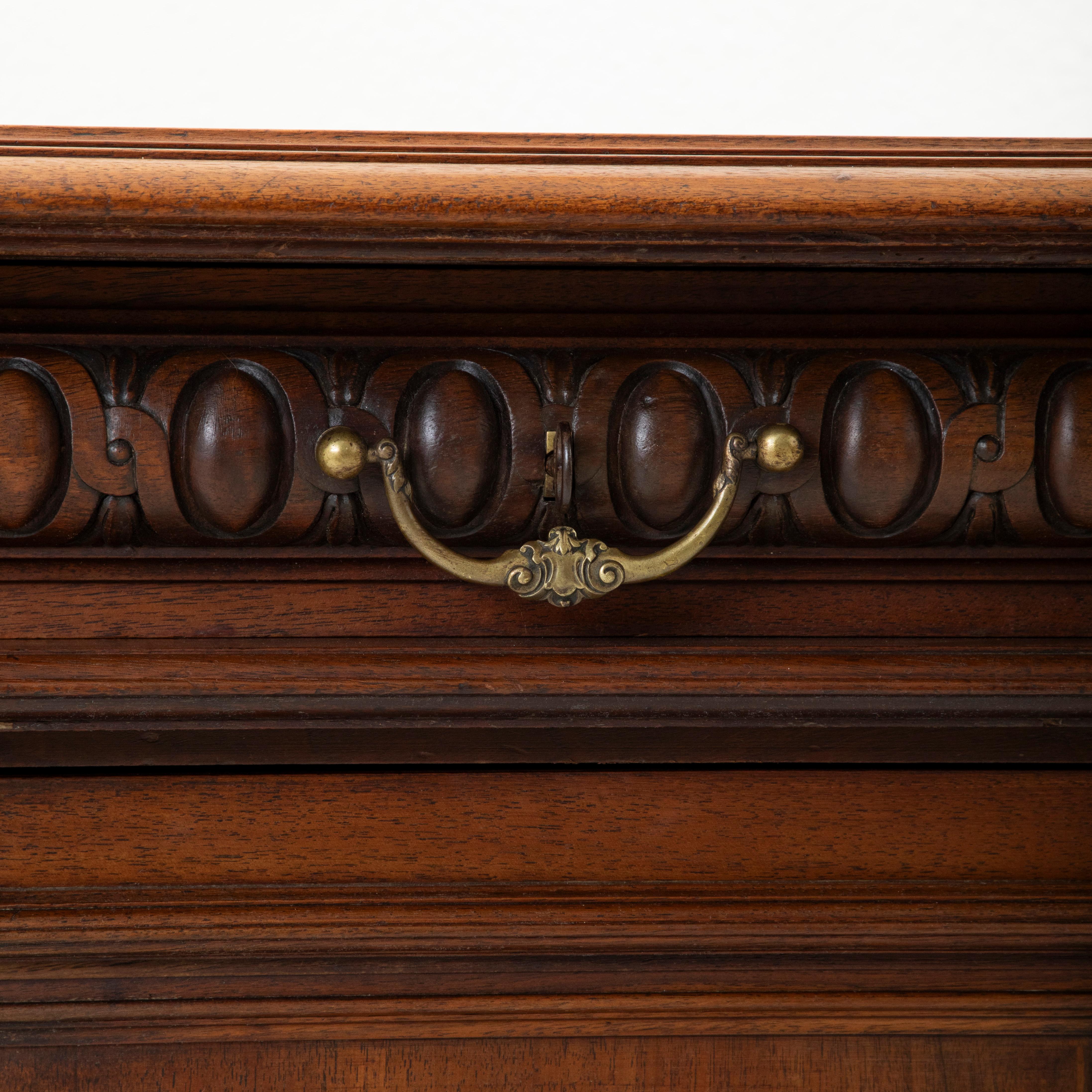 Credenza in noce in stile rinascimentale Henri II della fine del XIX secolo in vendita 13
