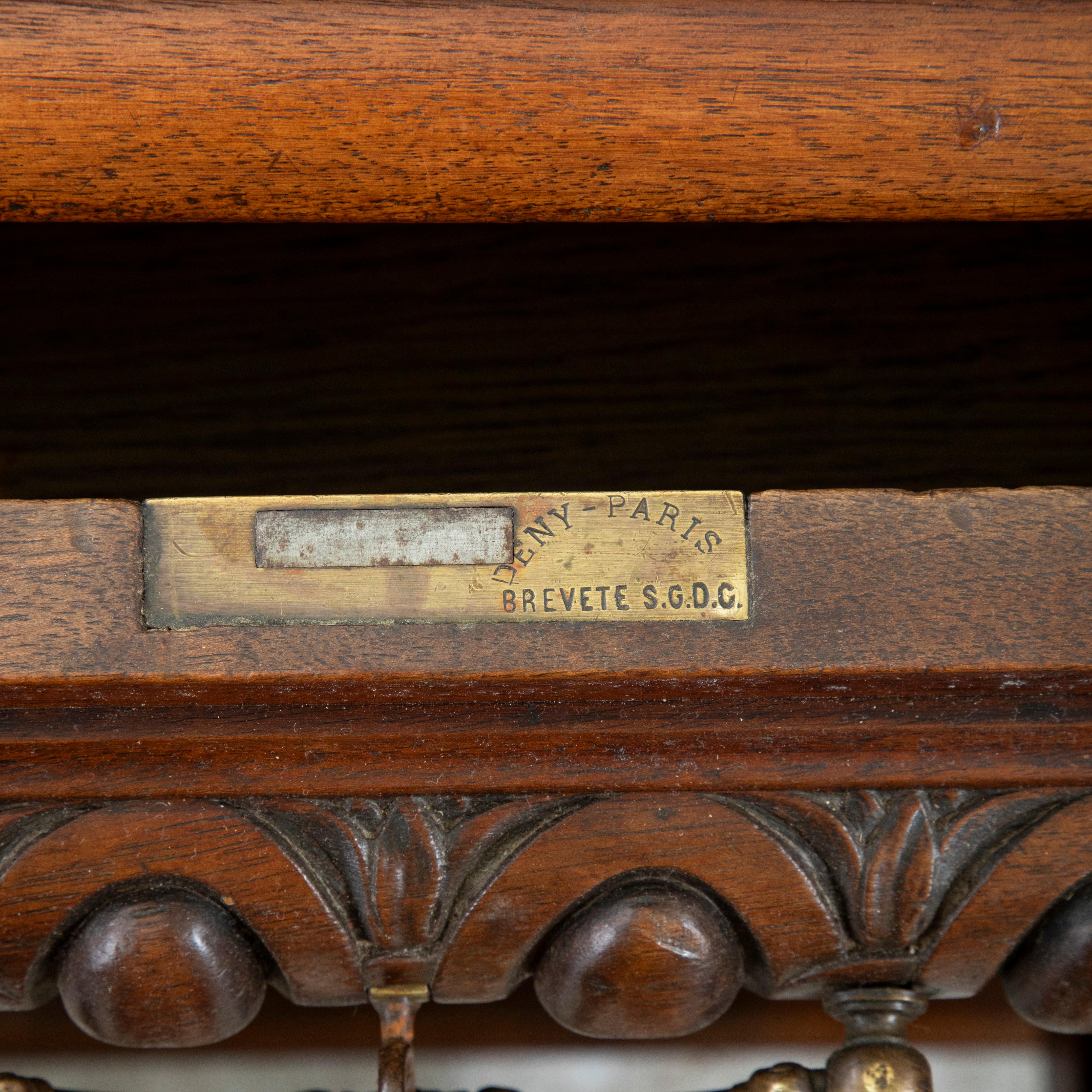 Credenza in noce in stile rinascimentale Henri II della fine del XIX secolo in vendita 3