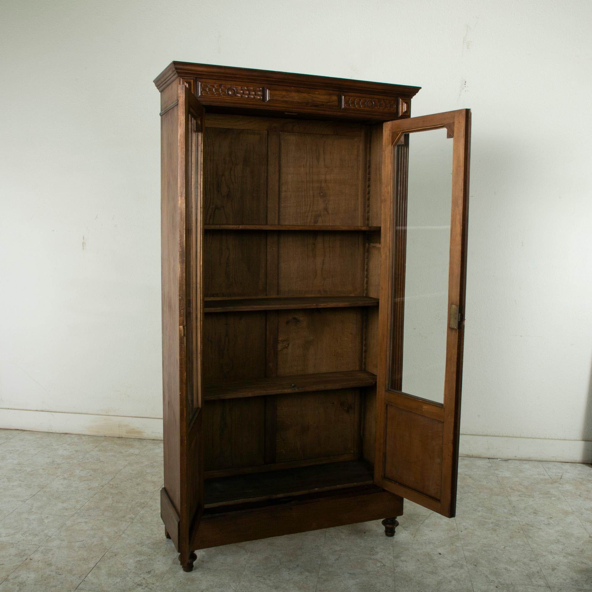 Late 19th Century French Henri II Style Hand-Carved Walnut Bookcase or Vitrine 3