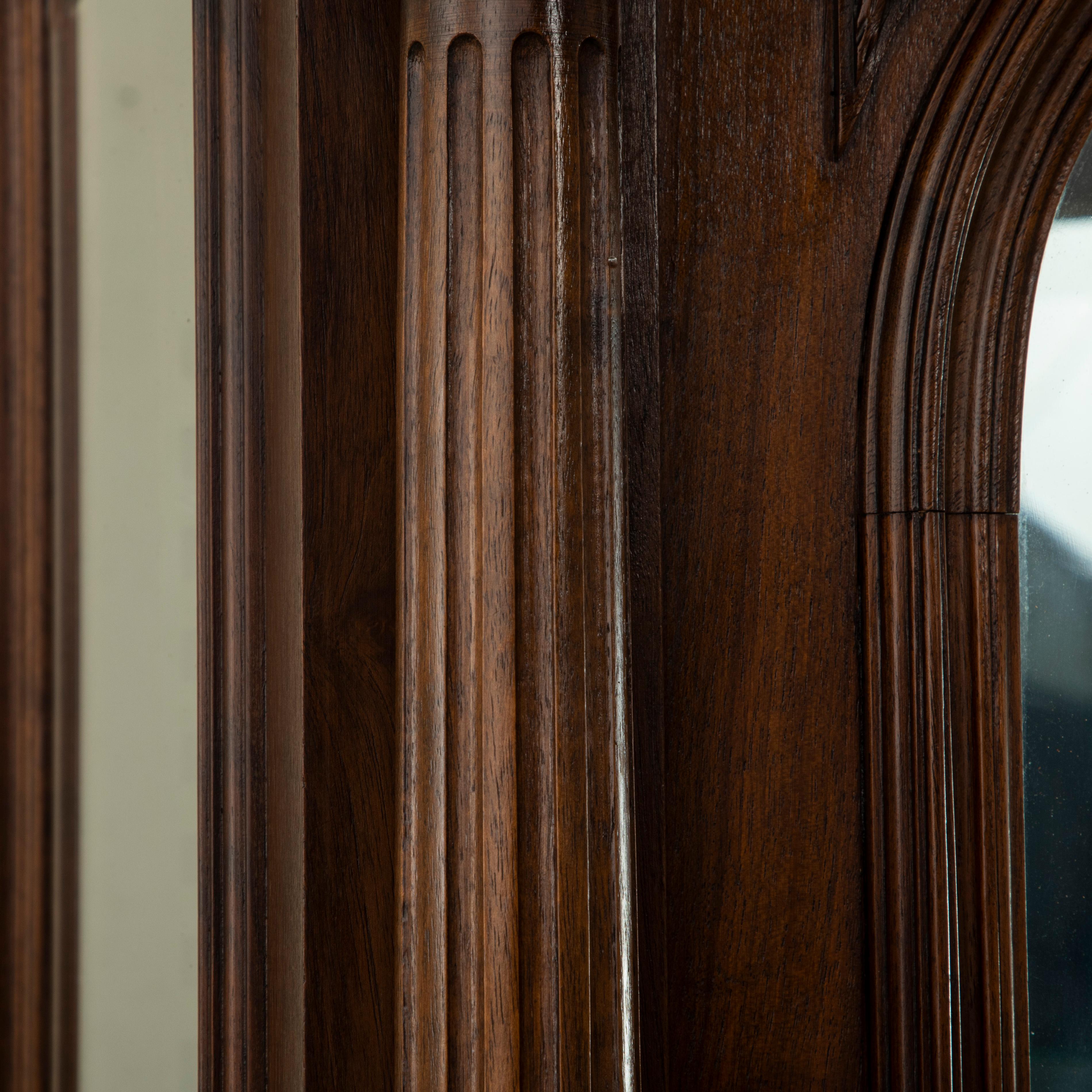 Late 19th Century French Henri II Style Hand Carved Walnut Vitrine For Sale 4