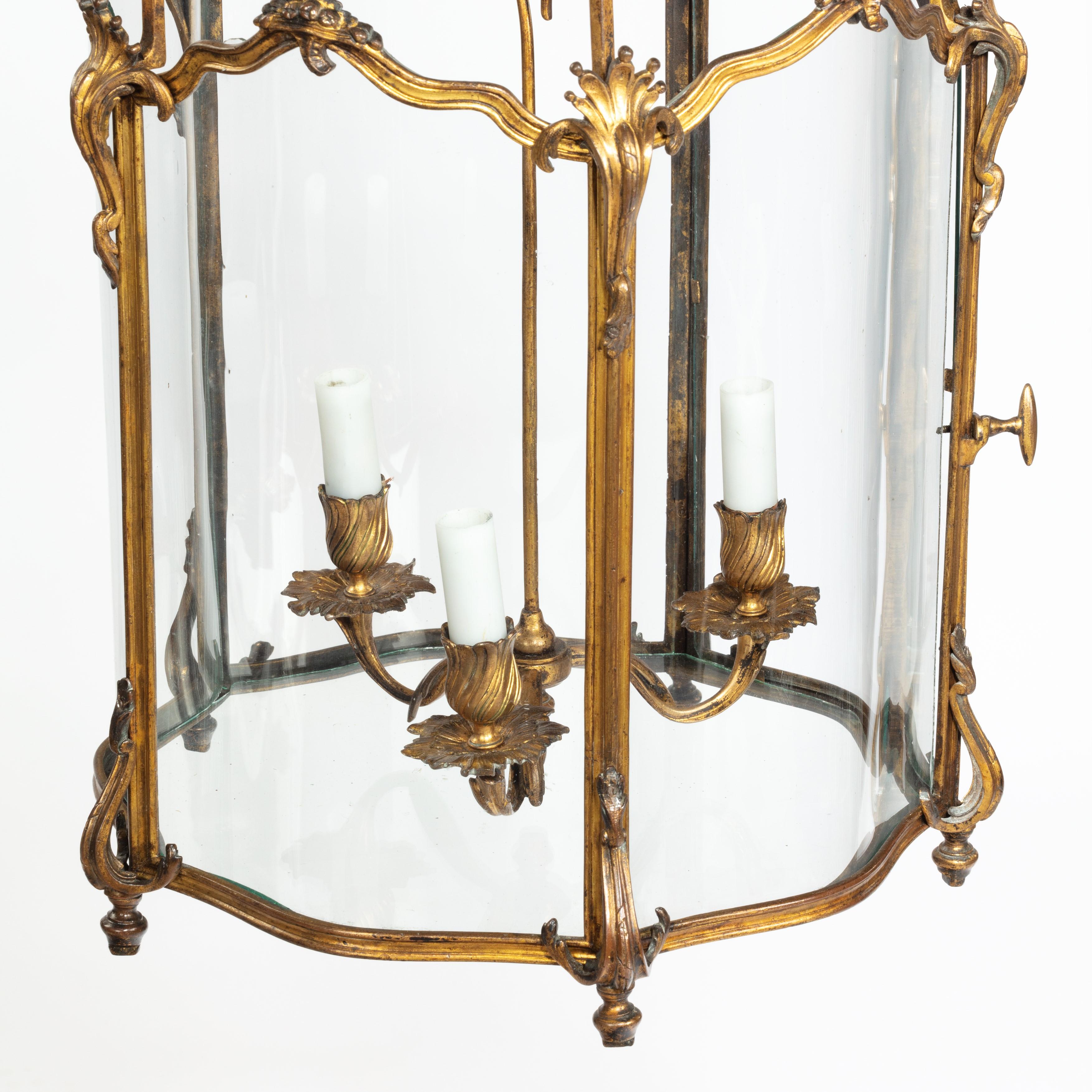Late 19th Century French Hexagonal Ormolu Hanging Lantern In Good Condition In Lymington, Hampshire