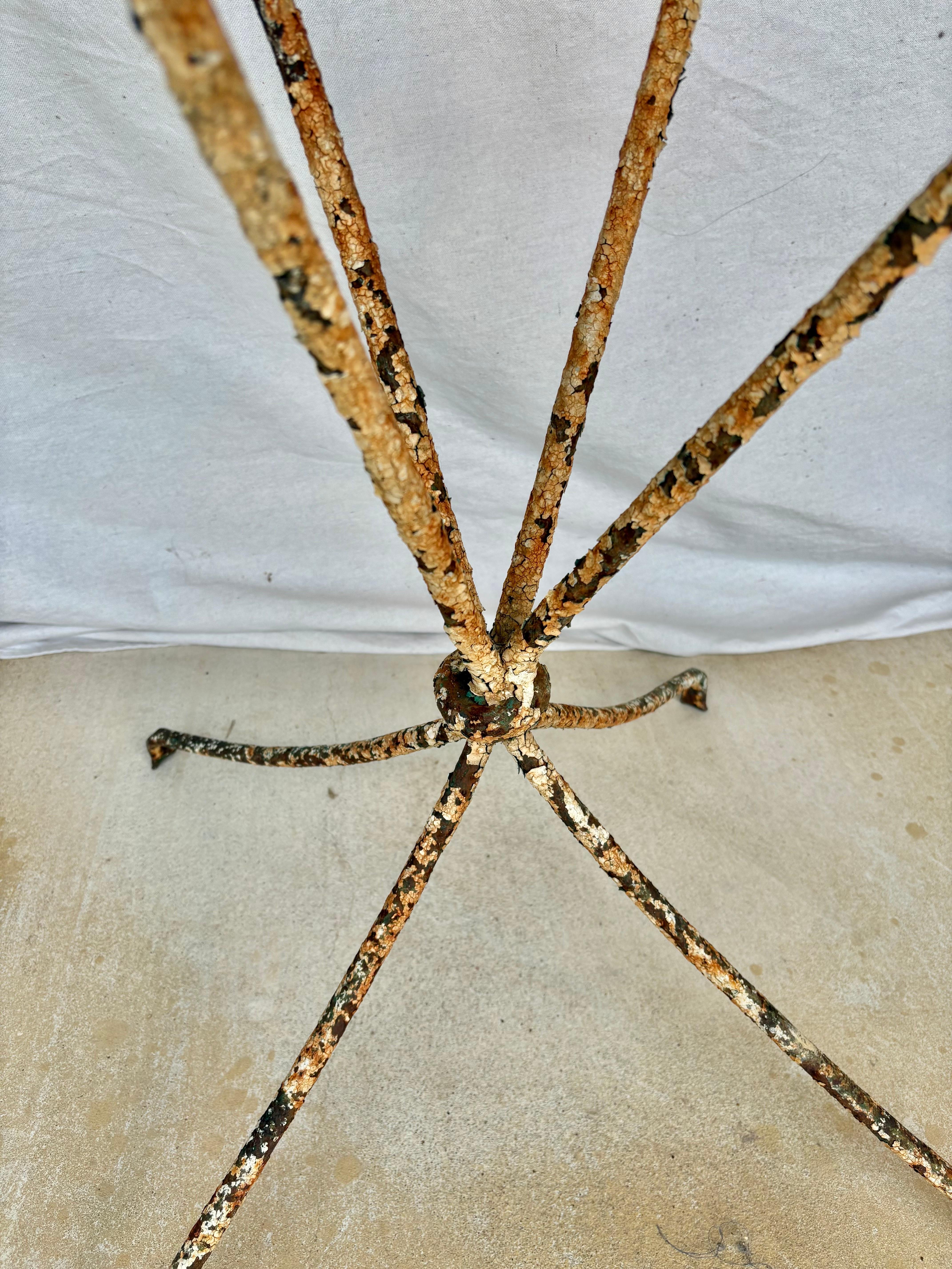 Fer Table de jardin en fer de la fin du XIXe siècle en vente
