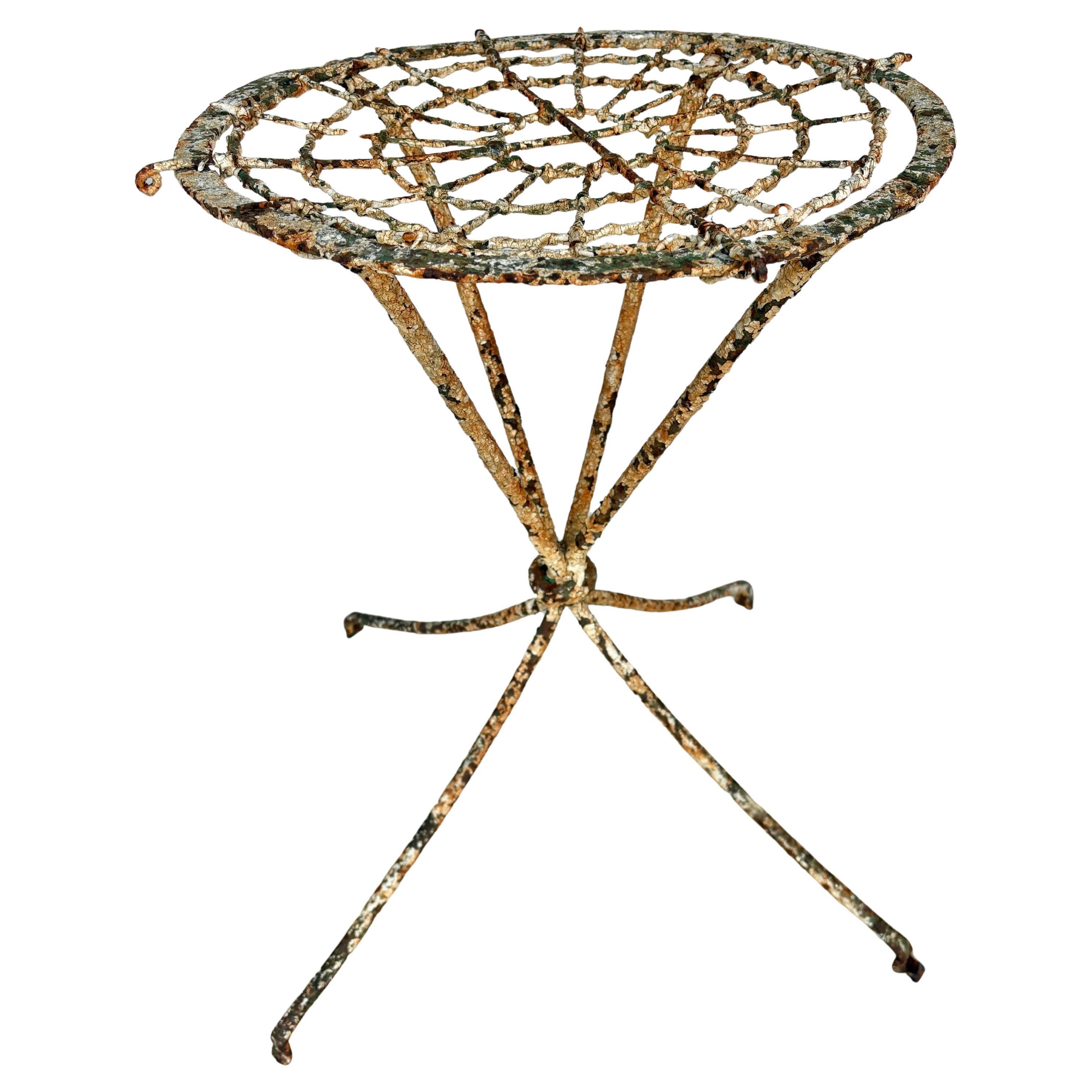 Table de jardin en fer de la fin du XIXe siècle