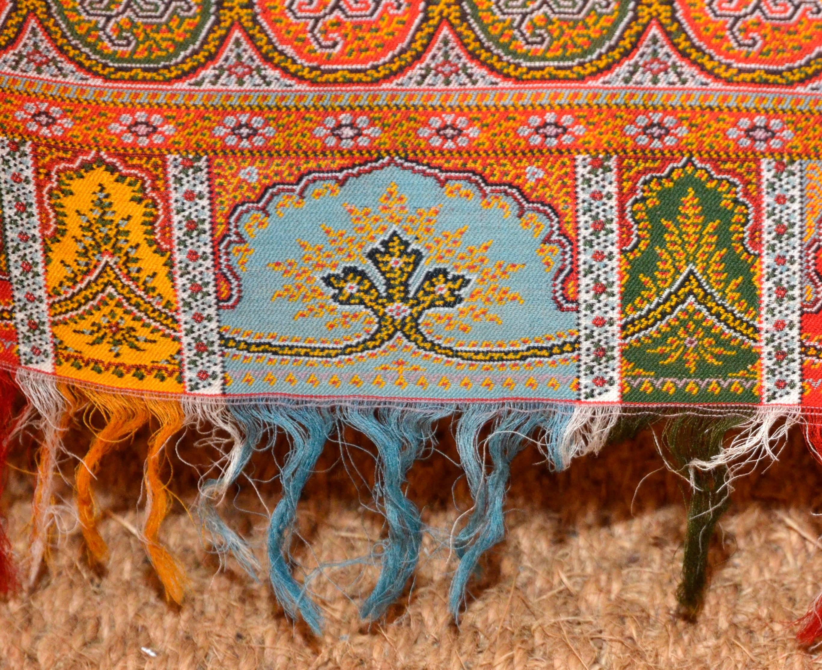 Late 19th Century French Kashmir Paisley Shawl For Sale 3
