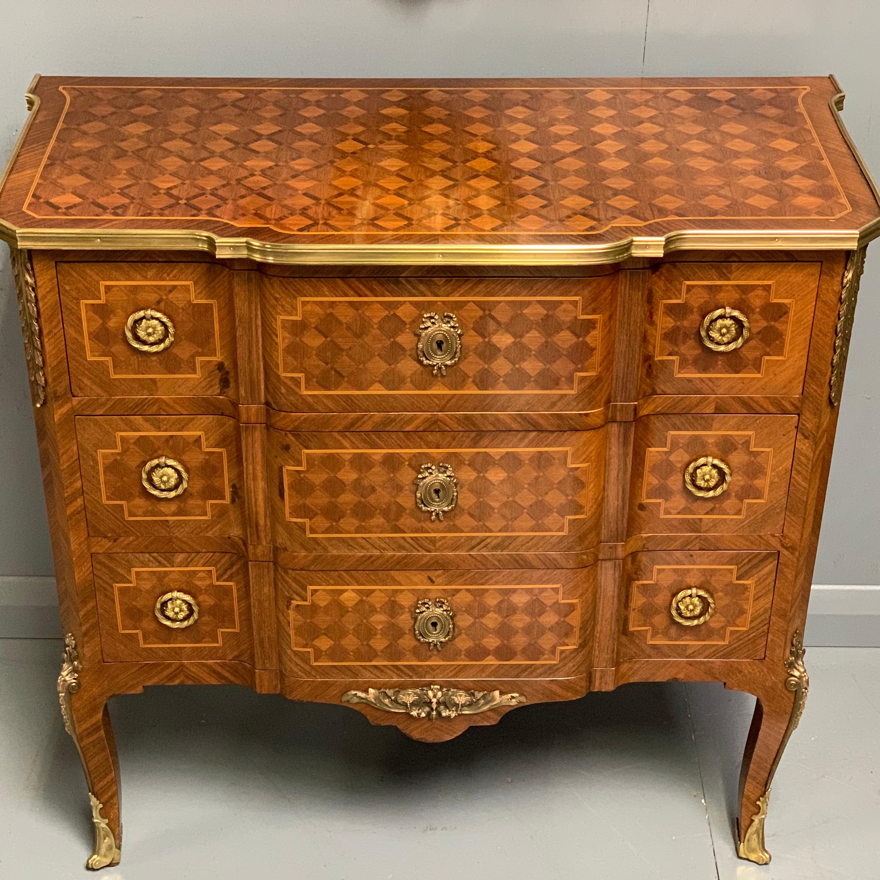 Late 19th Century French Kingwood Geometric Parquetry Chest of Drawers In Good Condition In Uppingham, Rutland