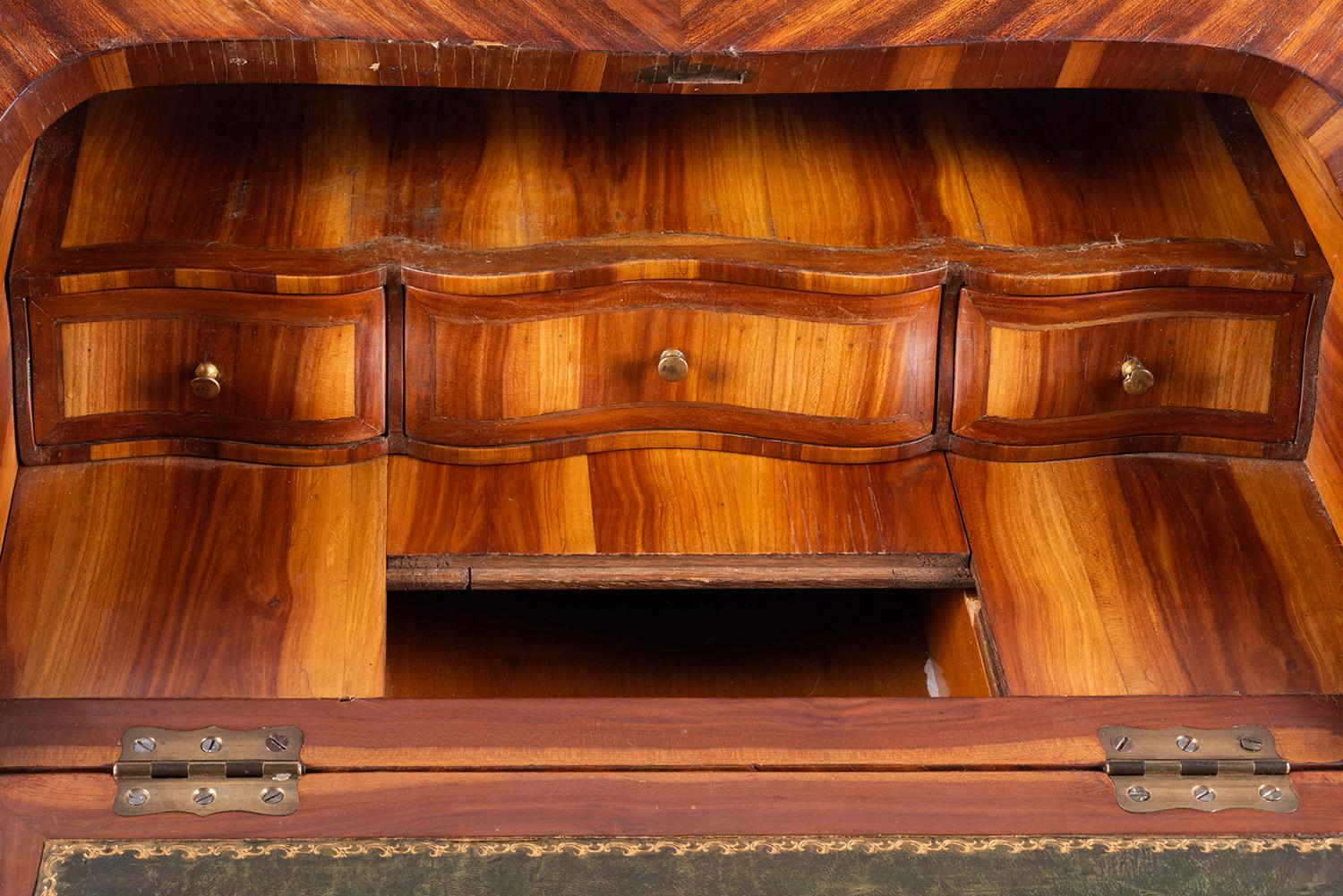 Veneer Late 19th Century French Ladies Writing Desk For Sale