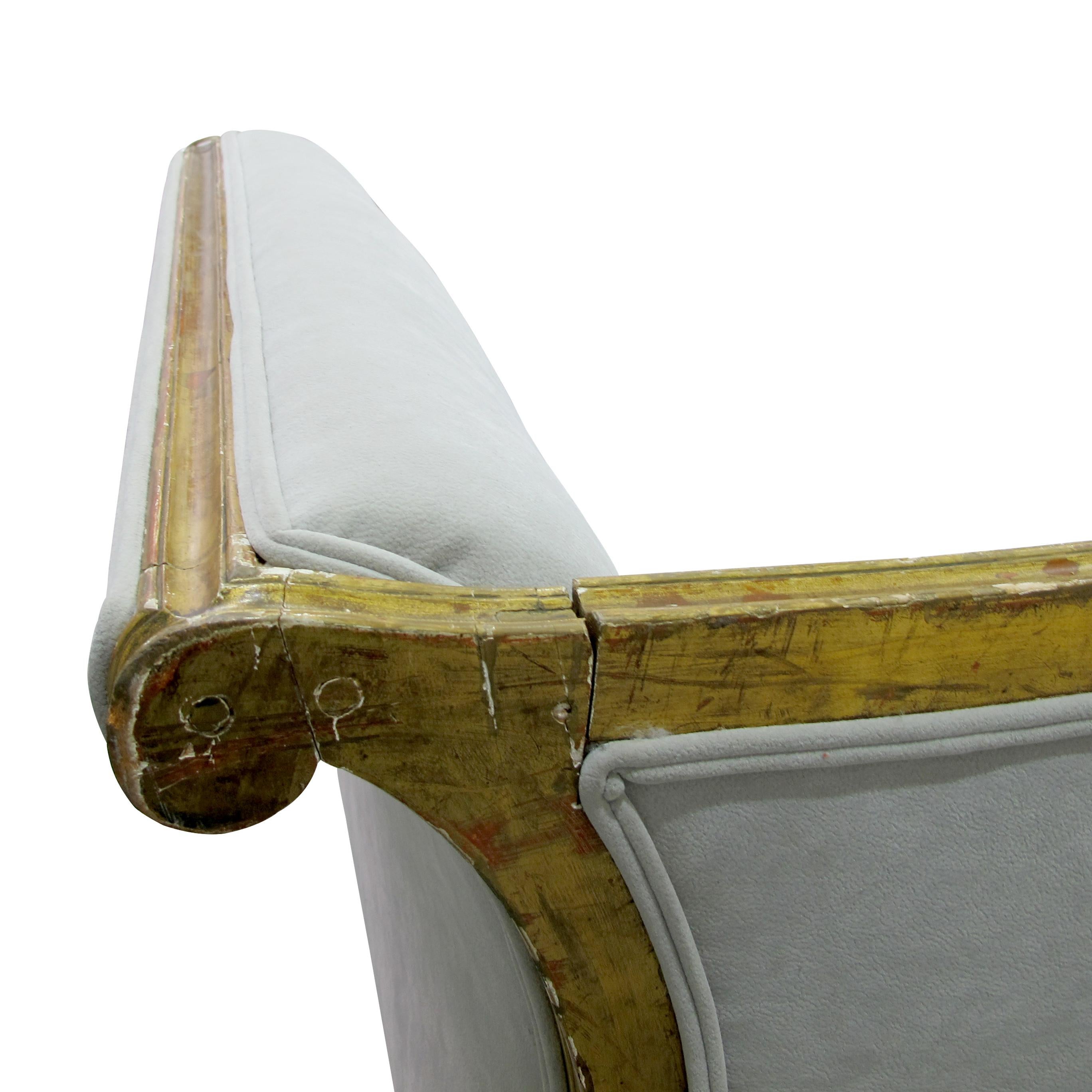 Fin du 19ème siècle, canapé français à grande armature dorée, nouvellement tapissé en vente 3