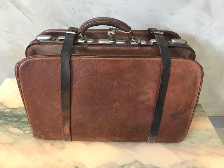 Late 19th Century French Leather Travel Suitcase, 1890s For Sale 9
