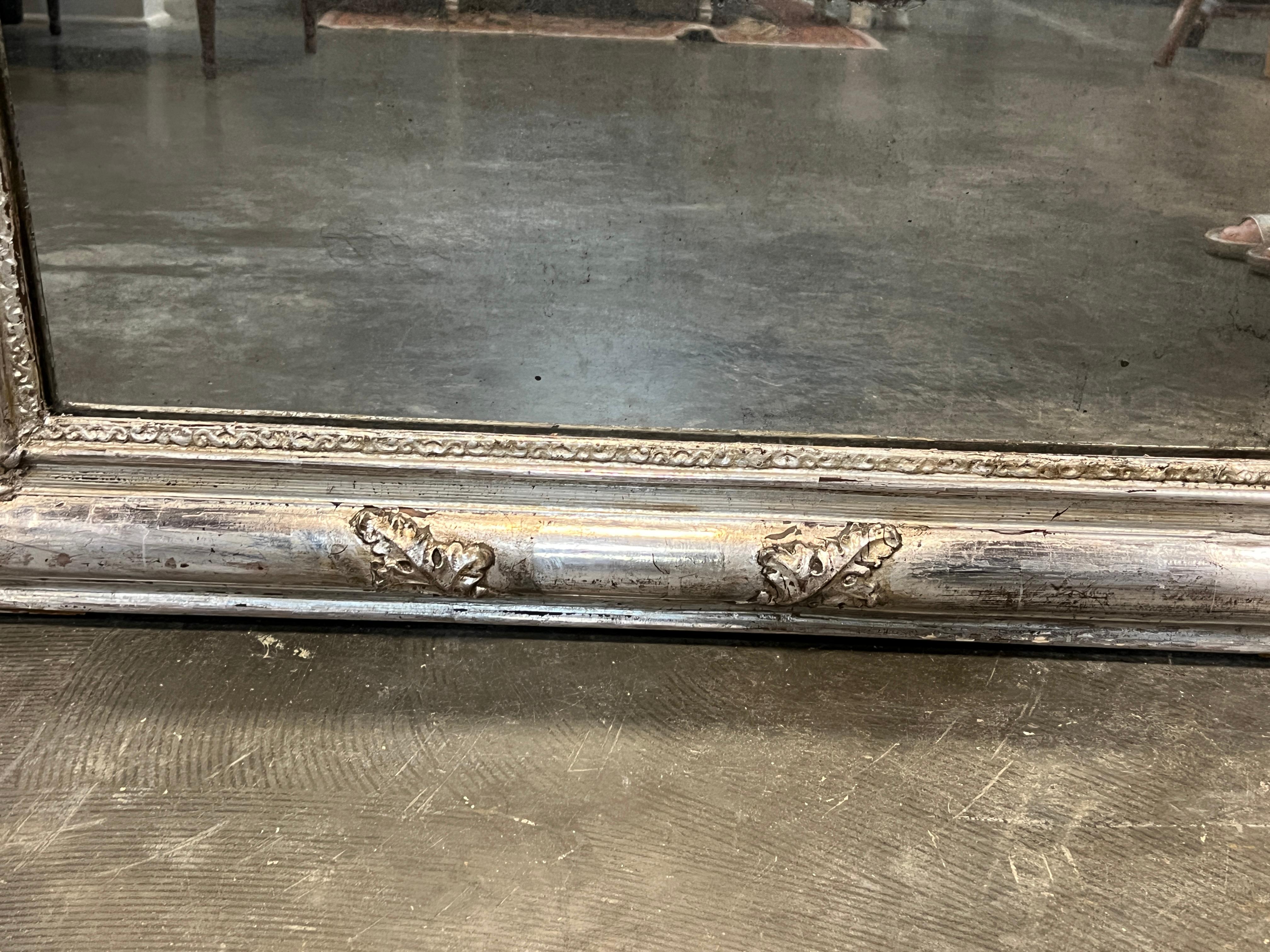 Specchio francese Louis Philippe della fine del XIX secolo in argento dorato In condizioni buone in vendita a Houston, US