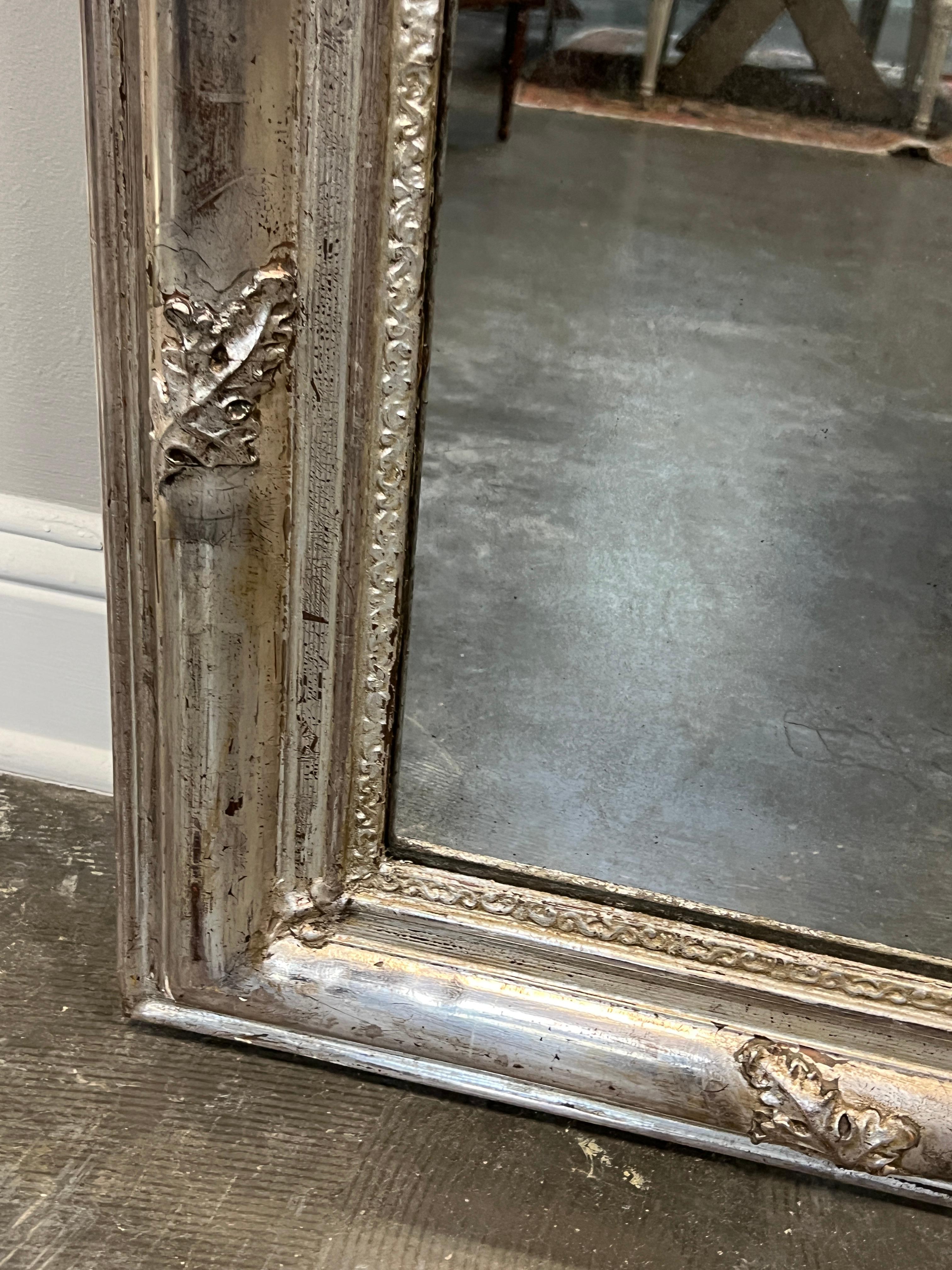 Intonaco Specchio francese Louis Philippe della fine del XIX secolo in argento dorato in vendita