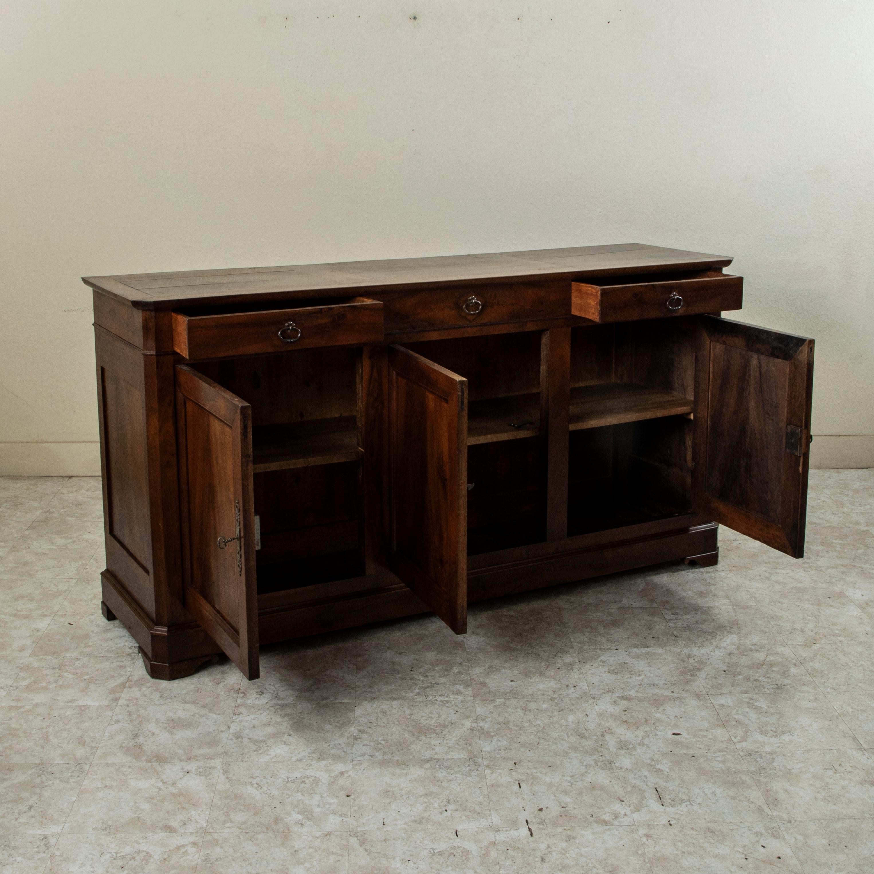 Late 19th Century French Louis Philippe Style Book Matched Walnut Sideboard For Sale 3