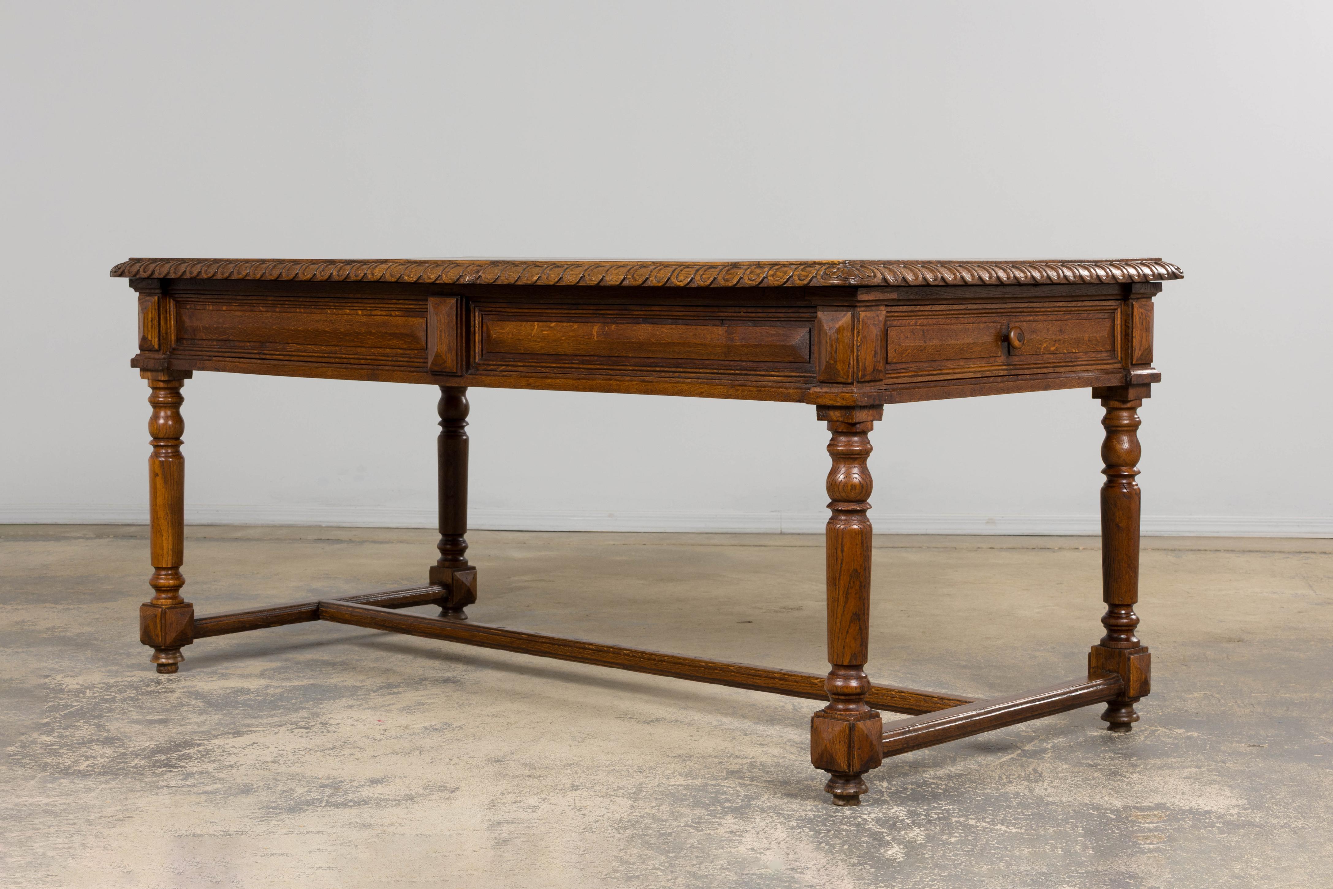 Late 19th Century French Louis XIII Style Oak Writing Table For Sale 11