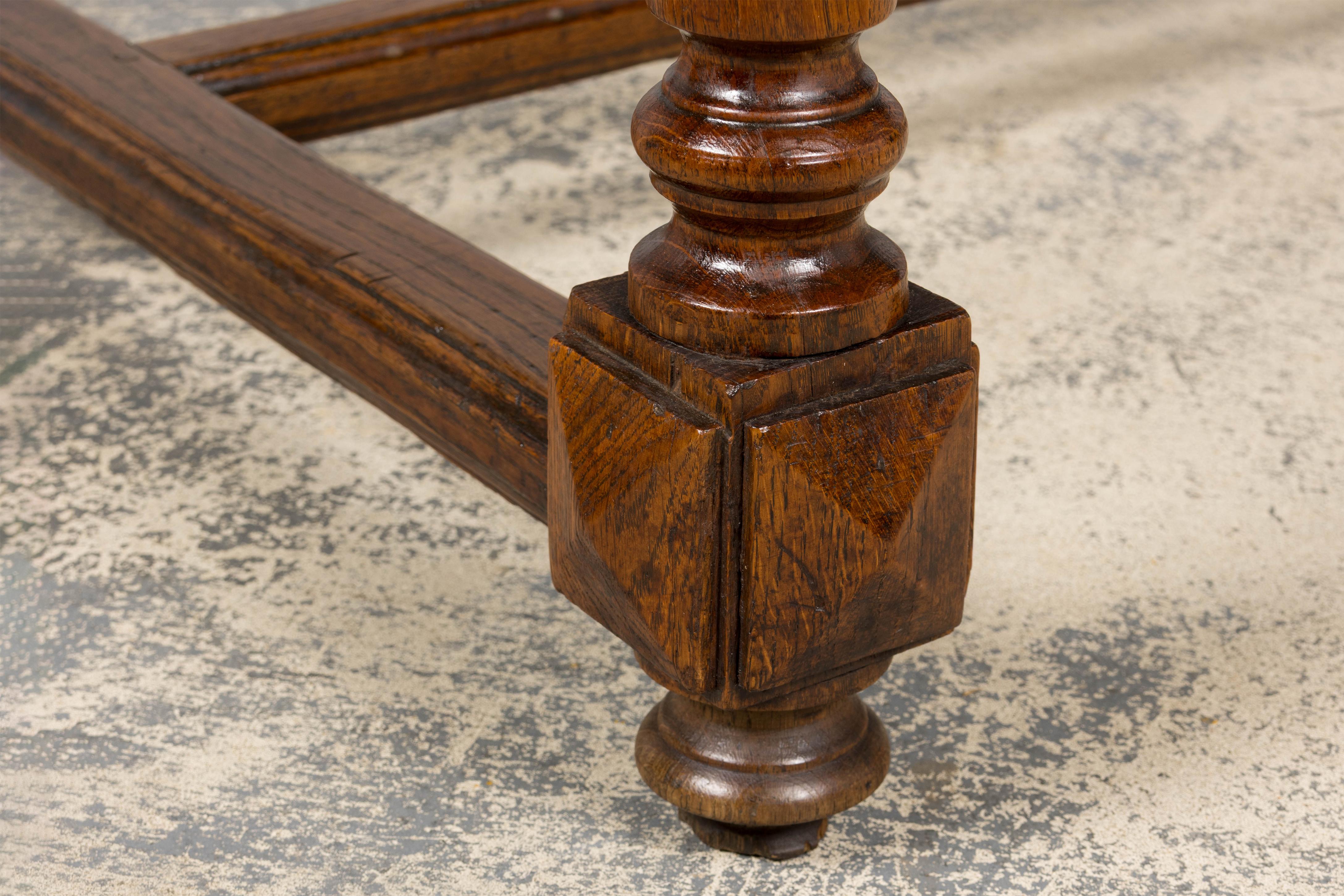 Late 19th Century French Louis XIII Style Oak Writing Table For Sale 5