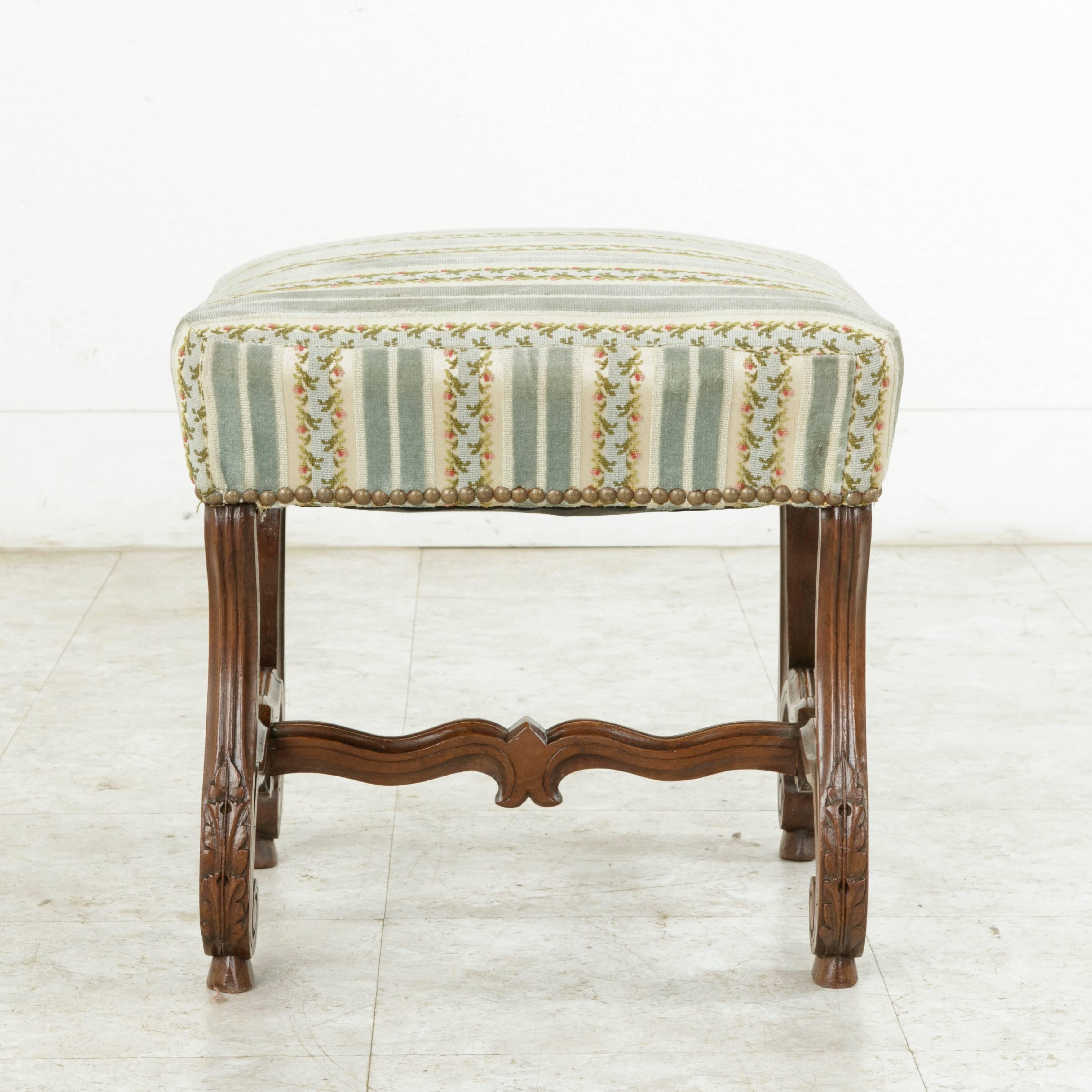 Late 19th Century French Louis XIV Style Hand-Carved Walnut Vanity Bench, Stool 1