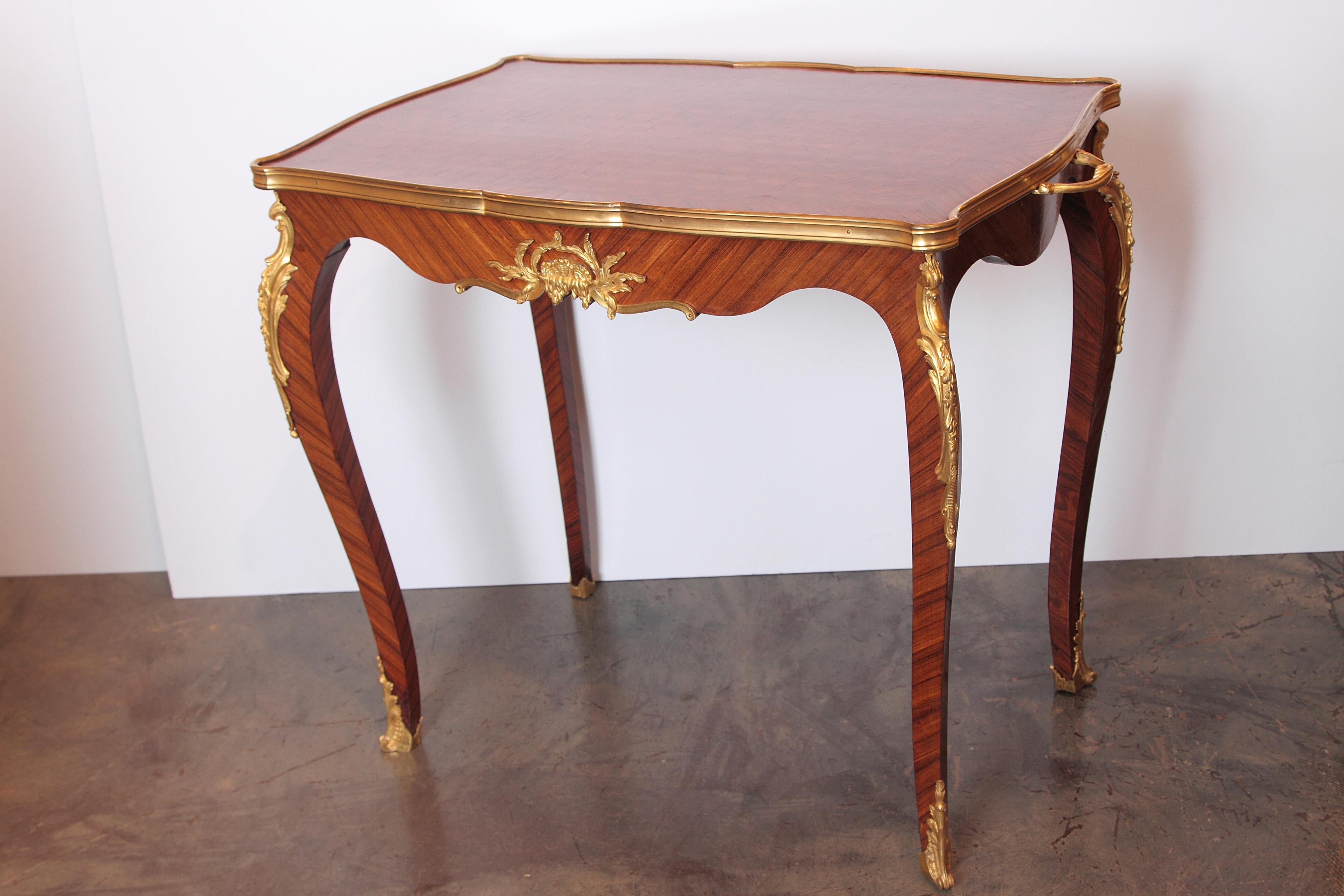 19th French Louis XV Kingwood and Gilt Bronze Side Table attributed to F Linke In Good Condition For Sale In Dallas, TX
