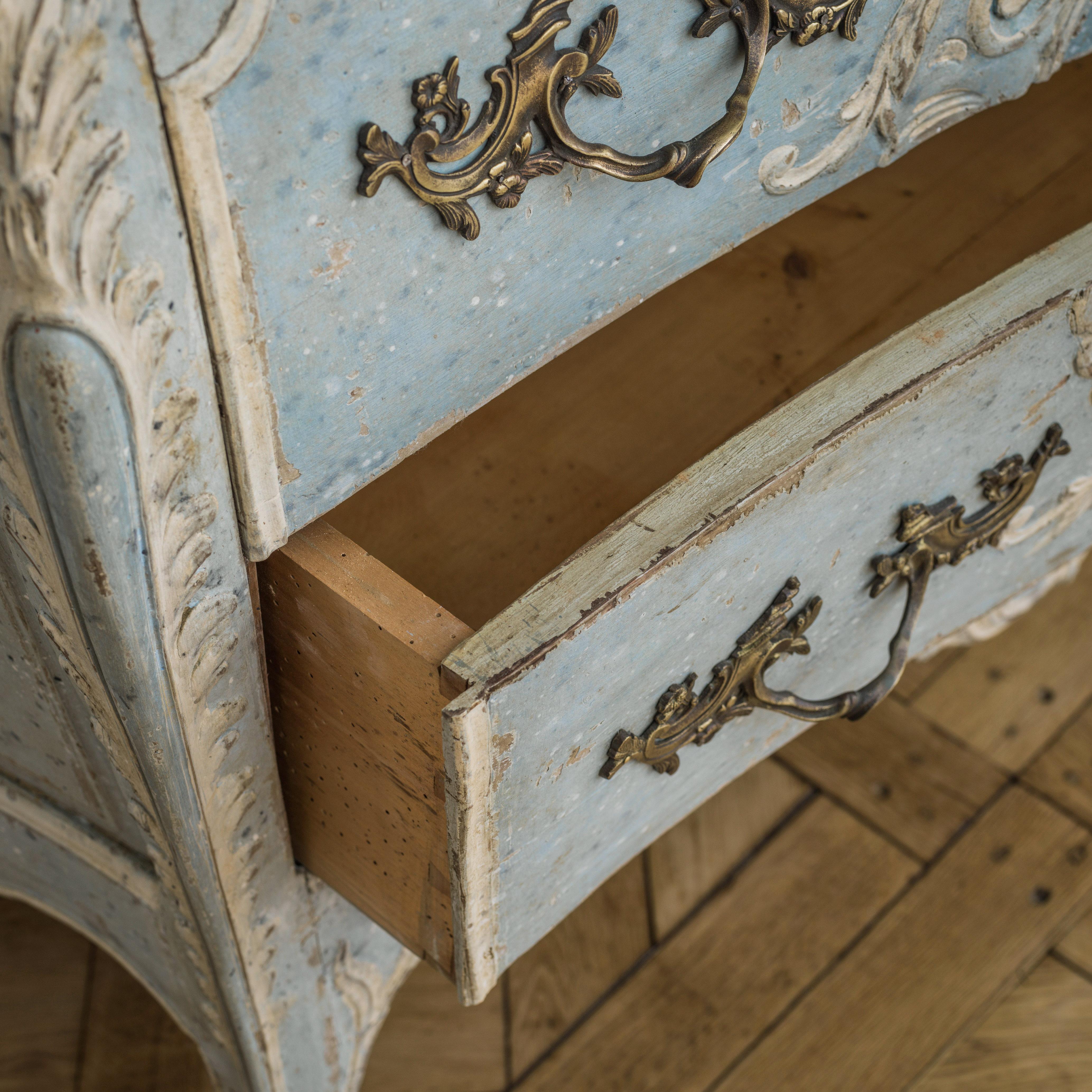 Late 19th Century French Louis XV Style Commode in Blue/Grey & White Highlights 4
