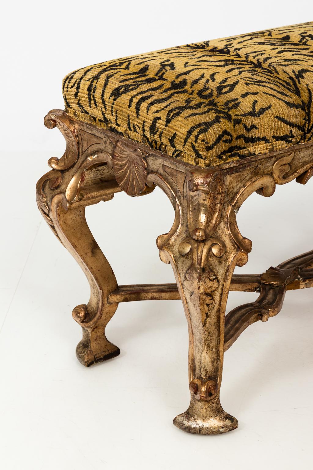 Late 19th Century French Louis XV Style Gilded Stool For Sale 6