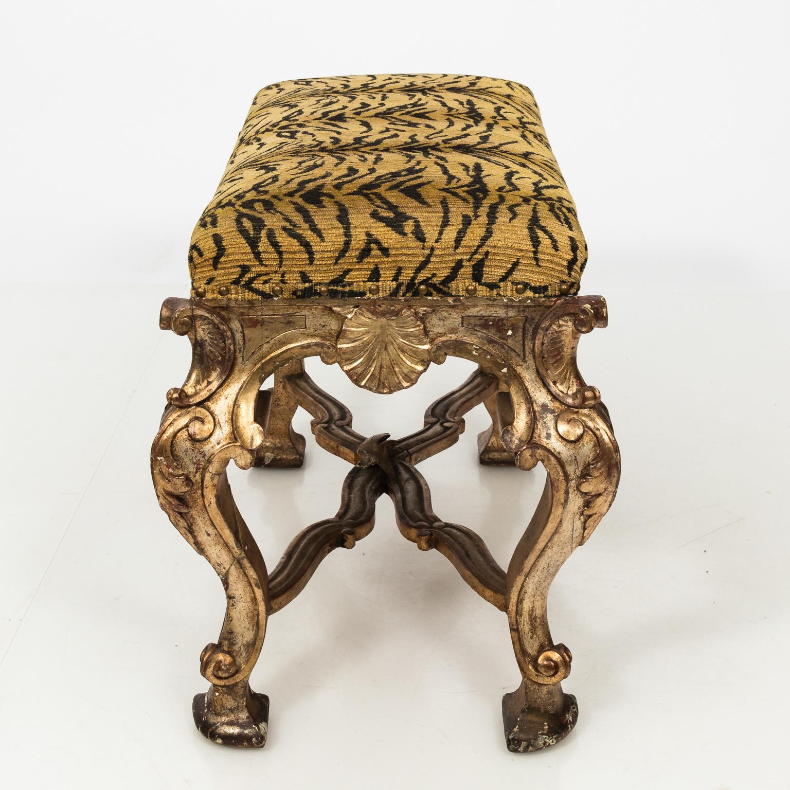 Late 19th Century French Louis XV Style Gilded Stool In Good Condition For Sale In Stamford, CT