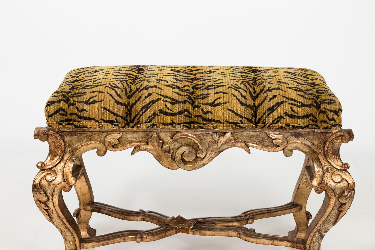 Late 19th Century French Louis XV Style Gilded Stool For Sale 1