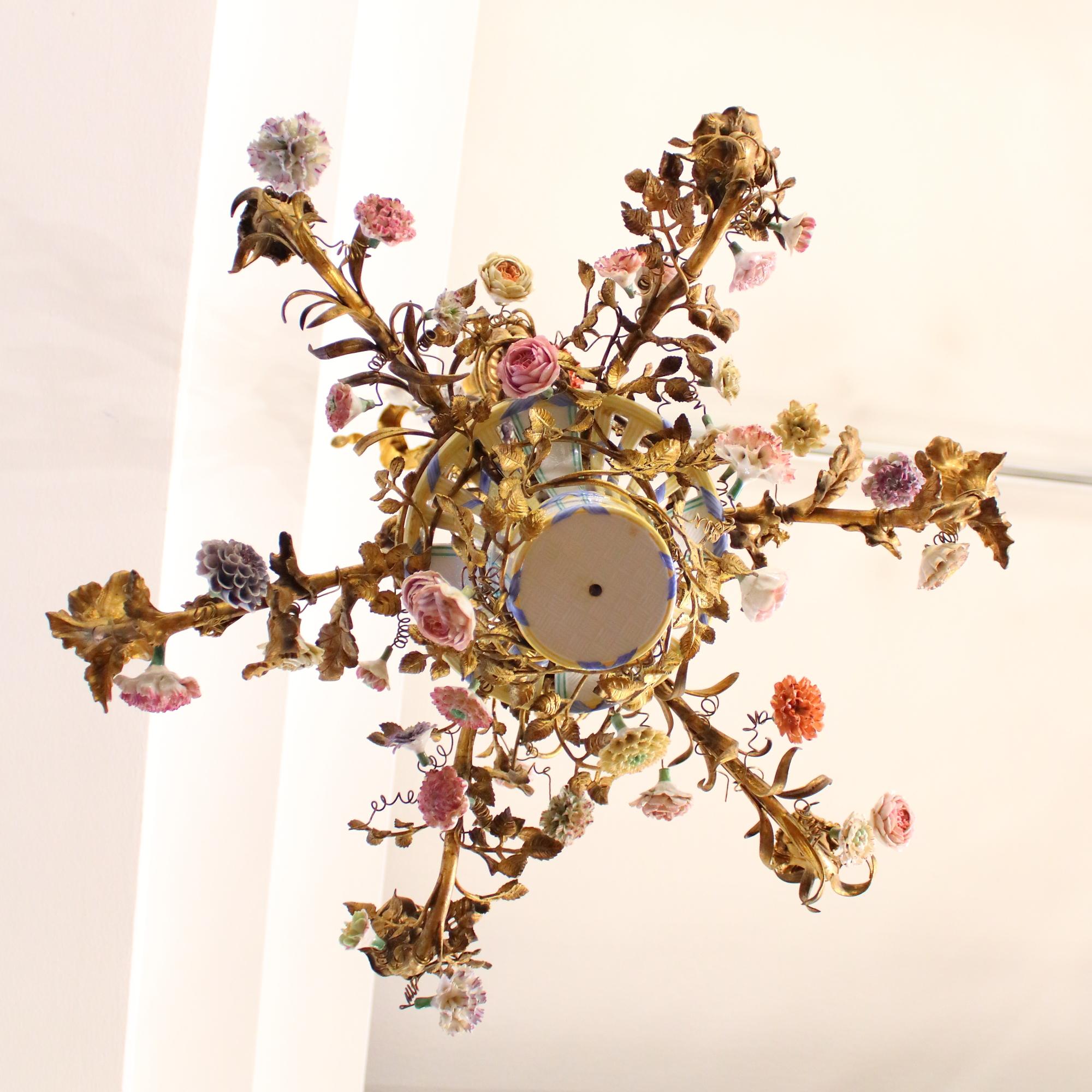 Late 19th Century French Louis XV Style Gilt Bronze Porcelain Flowers Chandelier 4