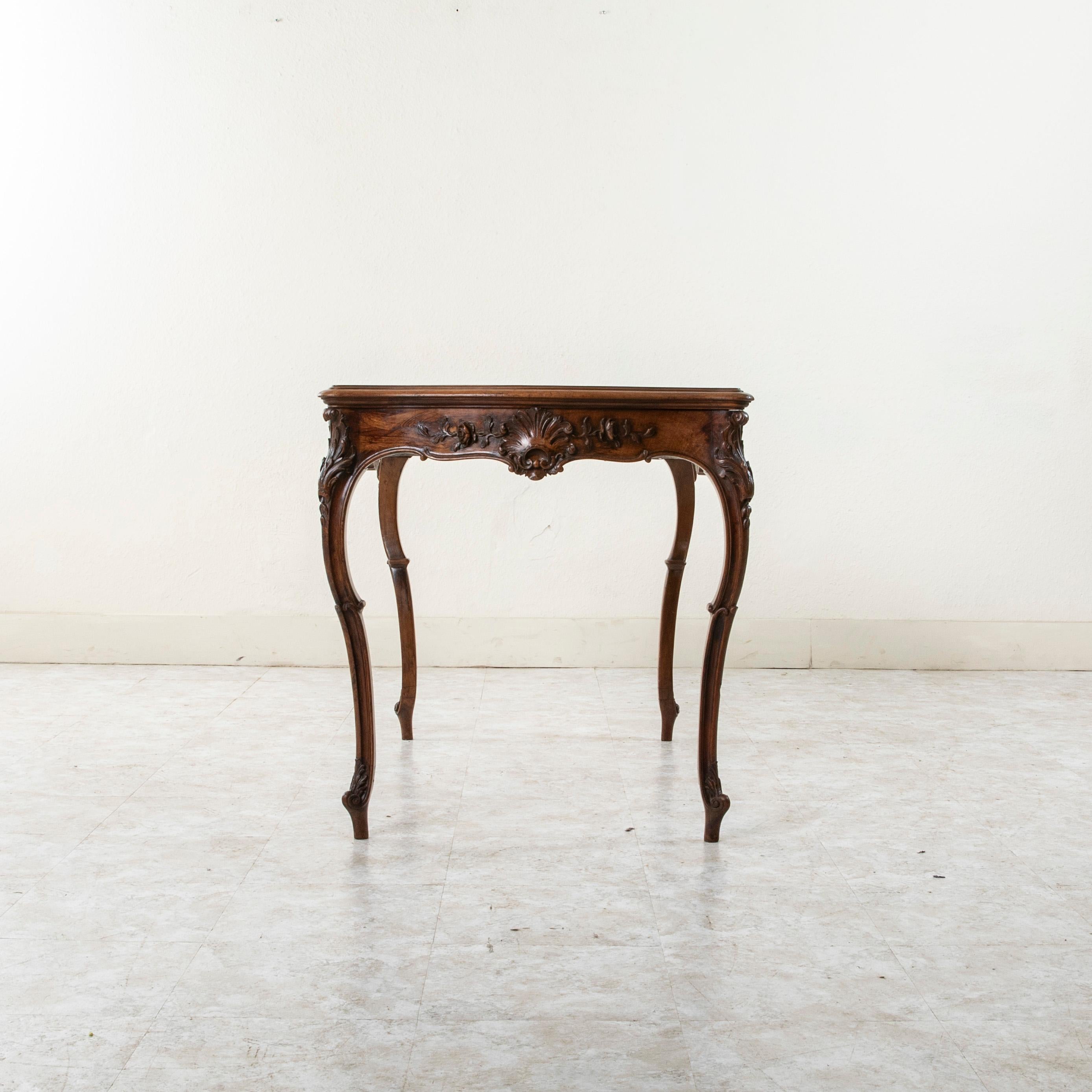 Late 19th Century French Louis XV Style Hand Carved Walnut Desk or Writing Table In Good Condition In Fayetteville, AR
