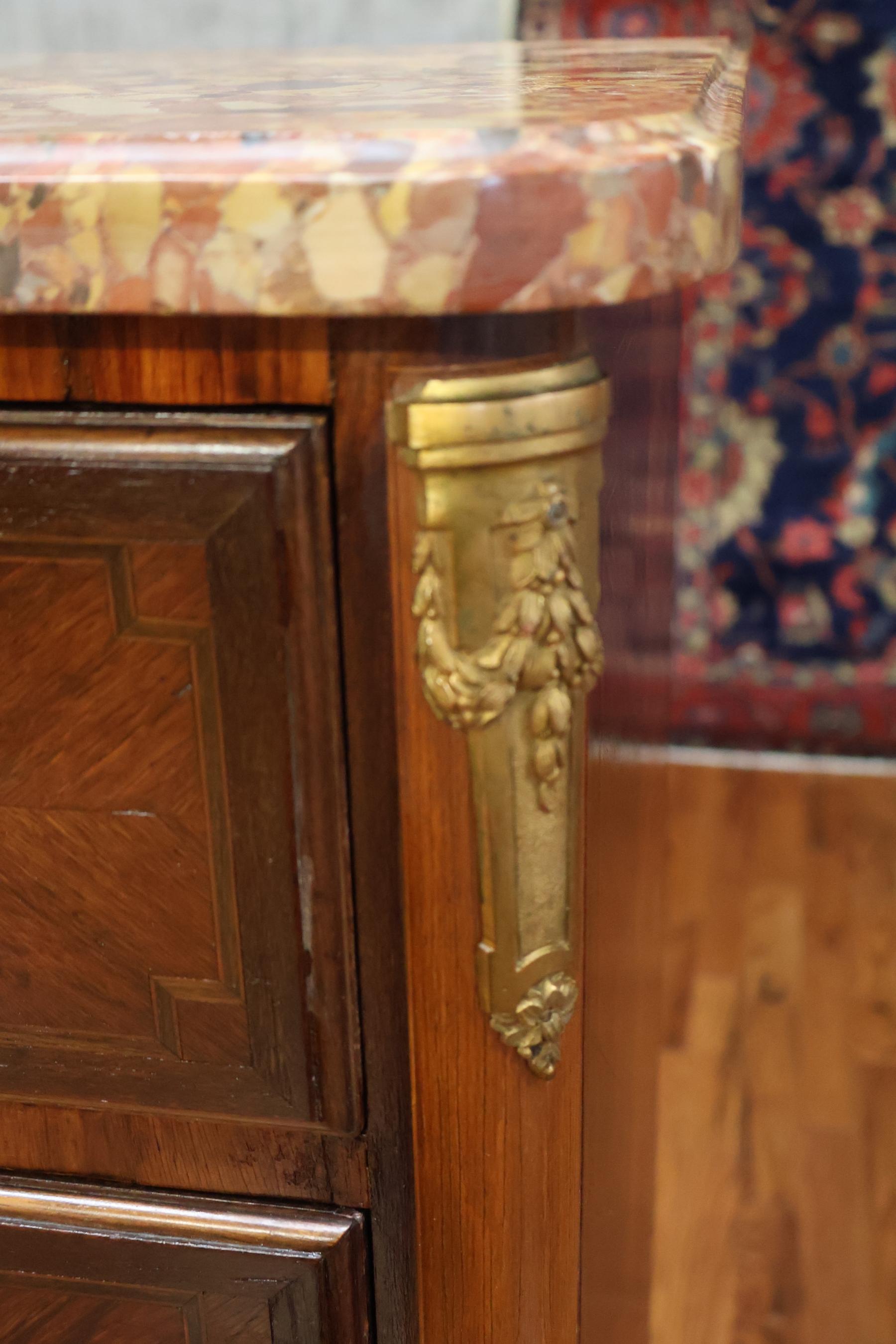 Cassettiera in legno di rena della fine del XIX secolo, stile Luigi XV, per lingerie in vendita 6