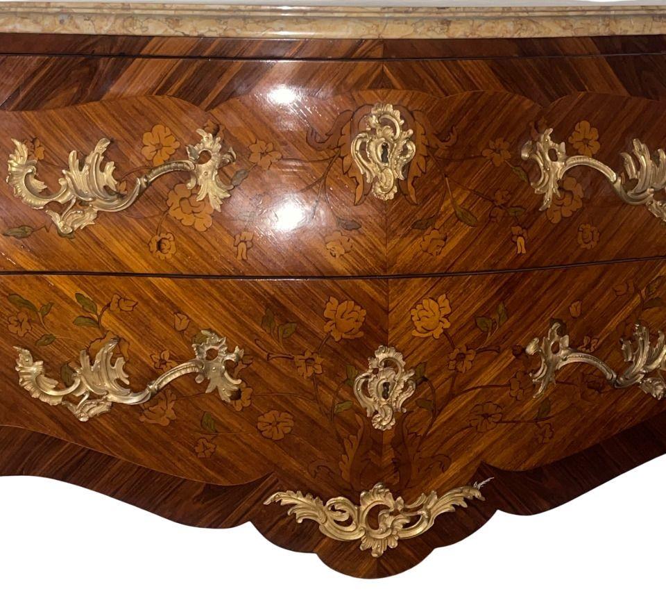 Francese Late 19th Century French Louis XV Style Marquetry Commode with Siena Marble Top in vendita