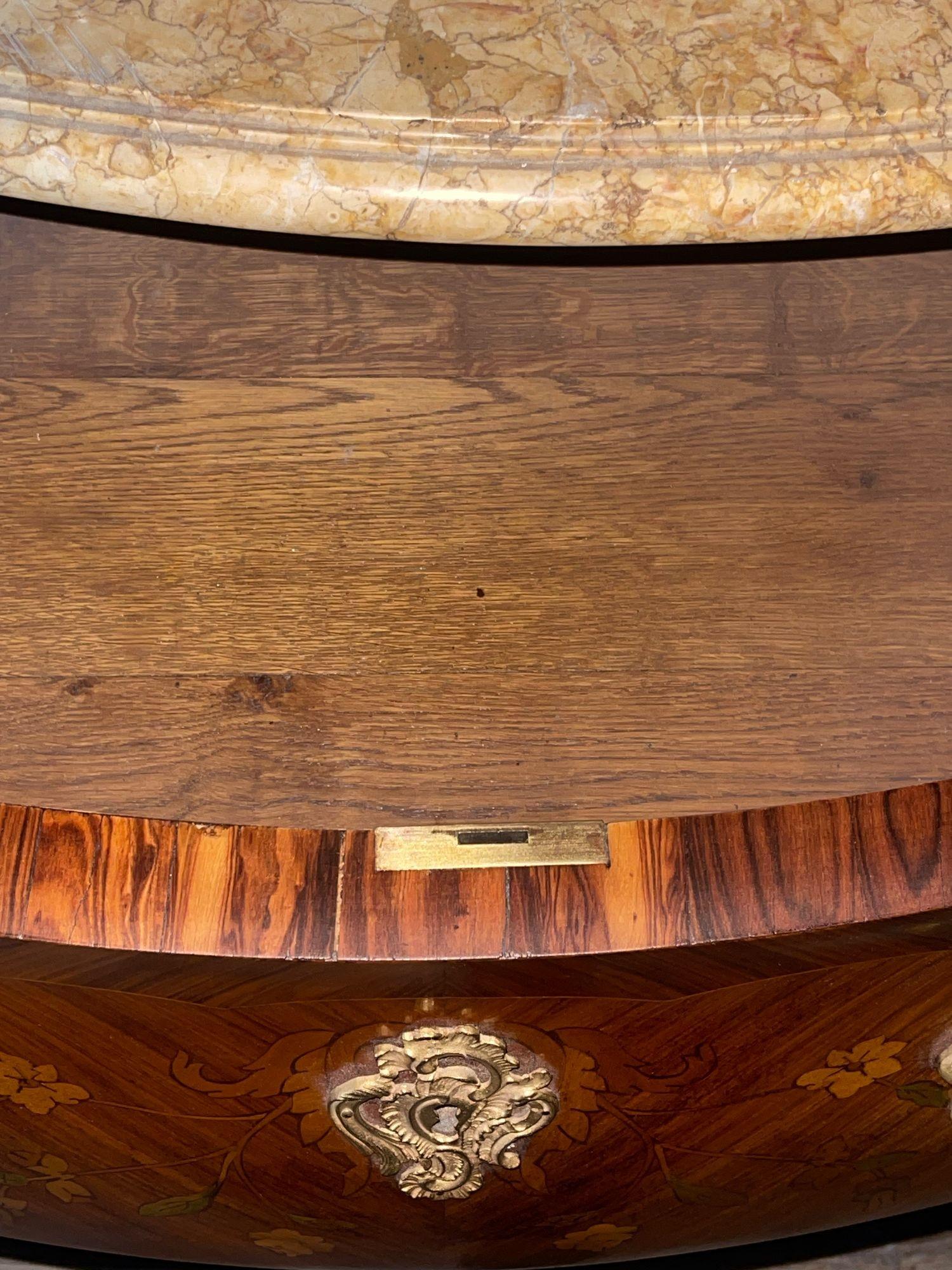 Marmo Late 19th Century French Louis XV Style Marquetry Commode with Siena Marble Top in vendita