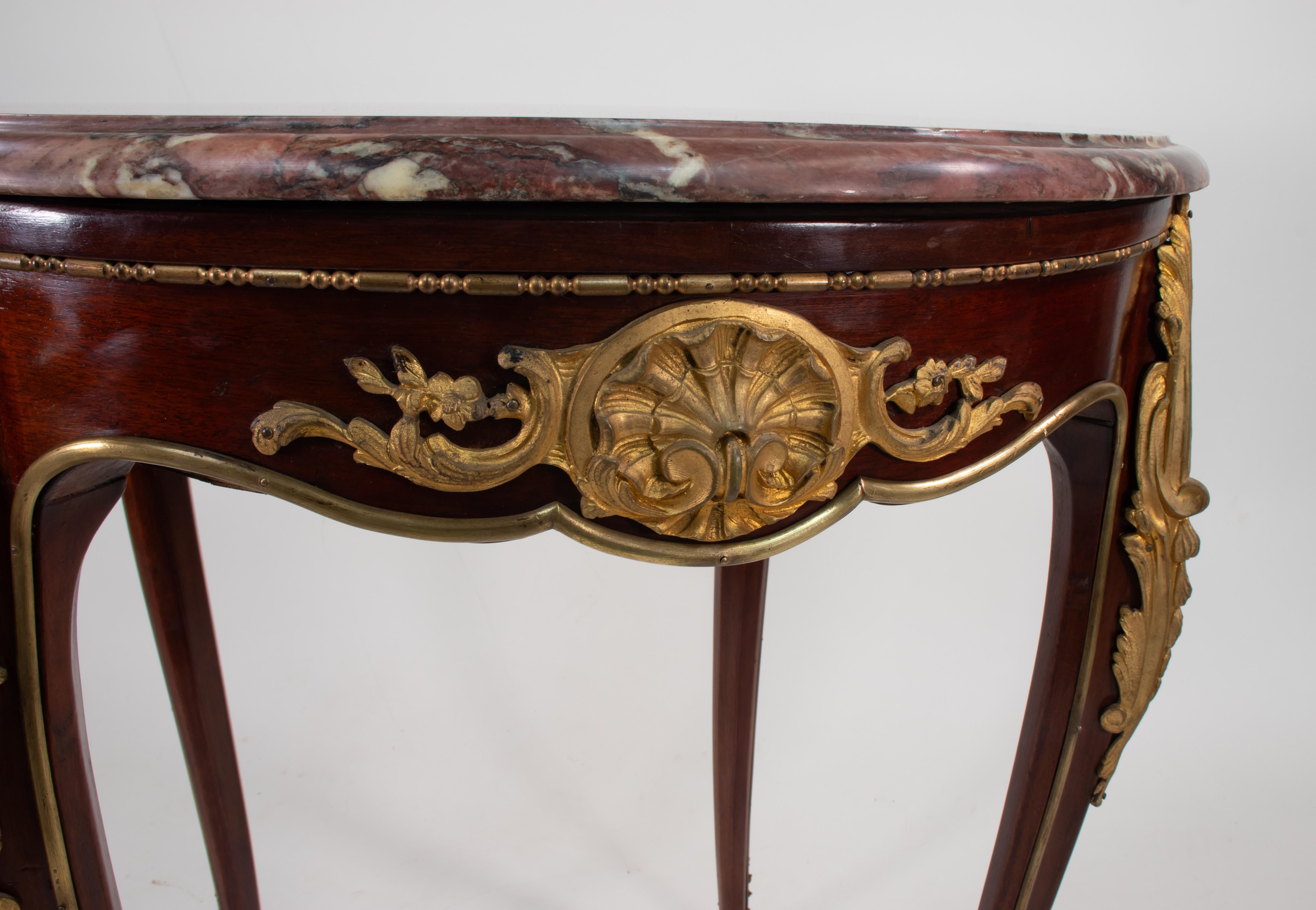 Table d'appoint de style Louis XV de la fin du XIXe siècle avec plateau en marbre en vente 8