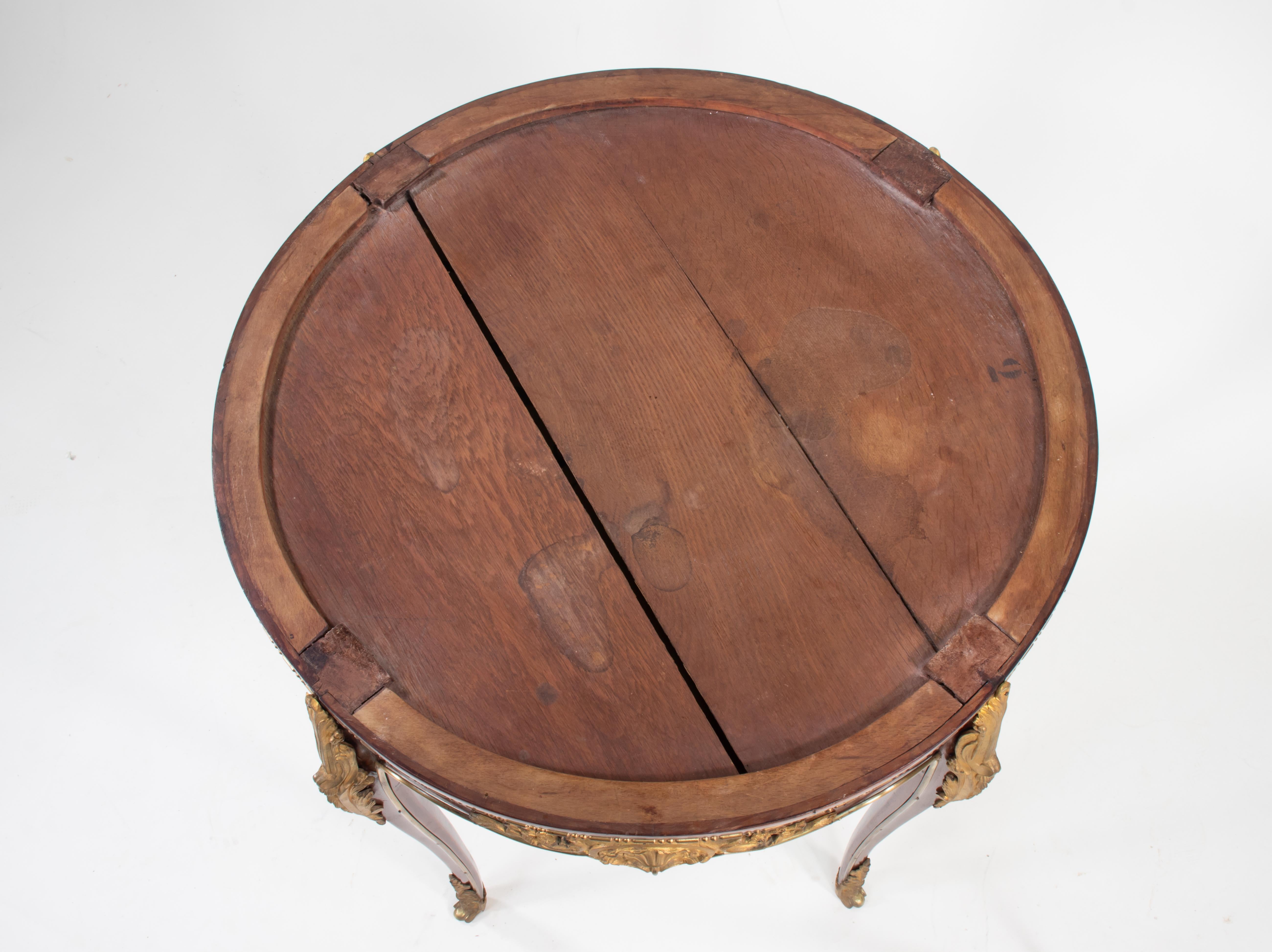 Table d'appoint de style Louis XV de la fin du XIXe siècle avec plateau en marbre en vente 9