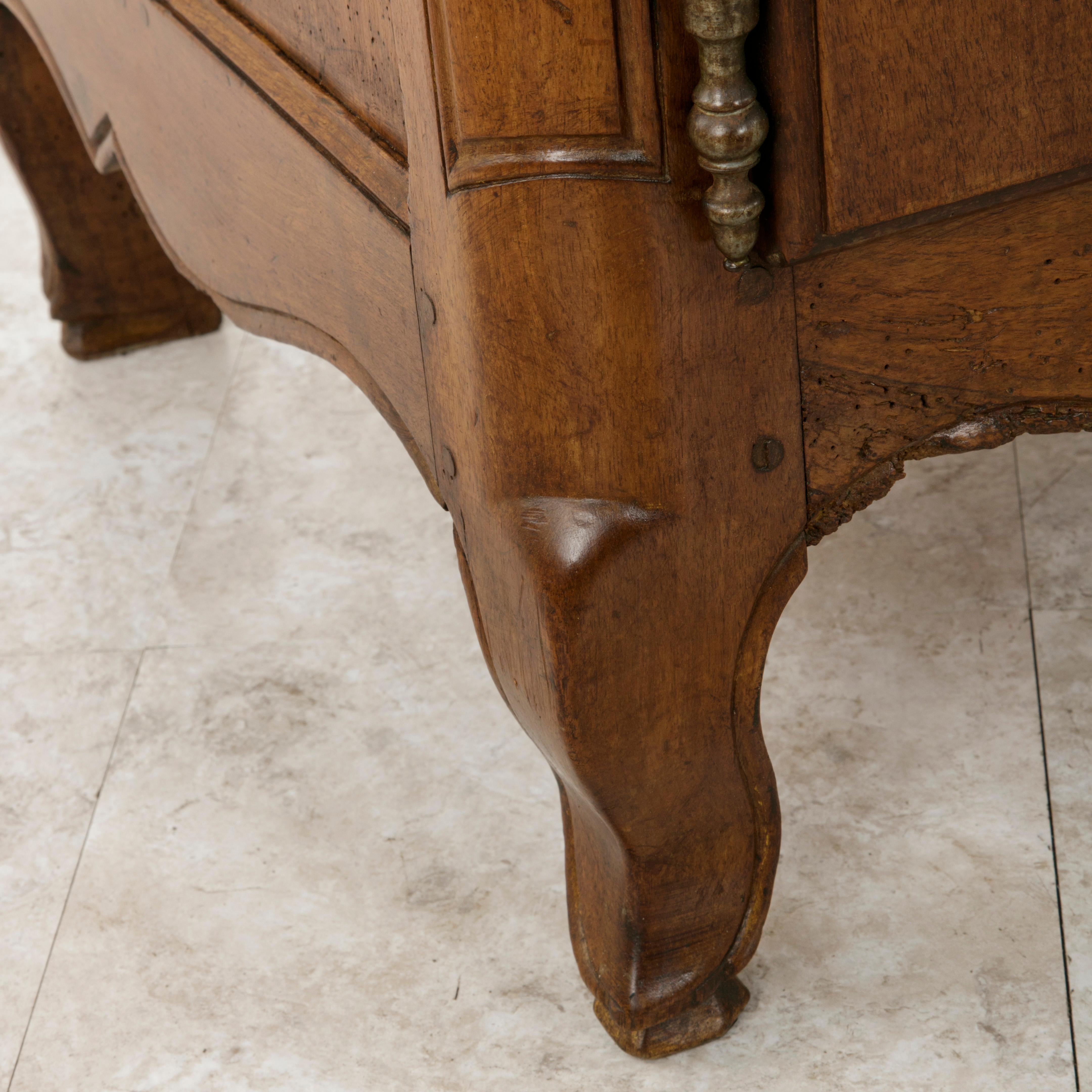 Late 19th Century French Louis XV Style Walnut Buffet, Sideboard 5