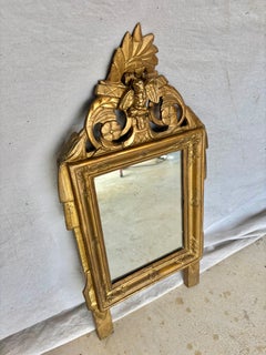 Miroir mural en bois doré Louis XVI de la fin du XIXe siècle