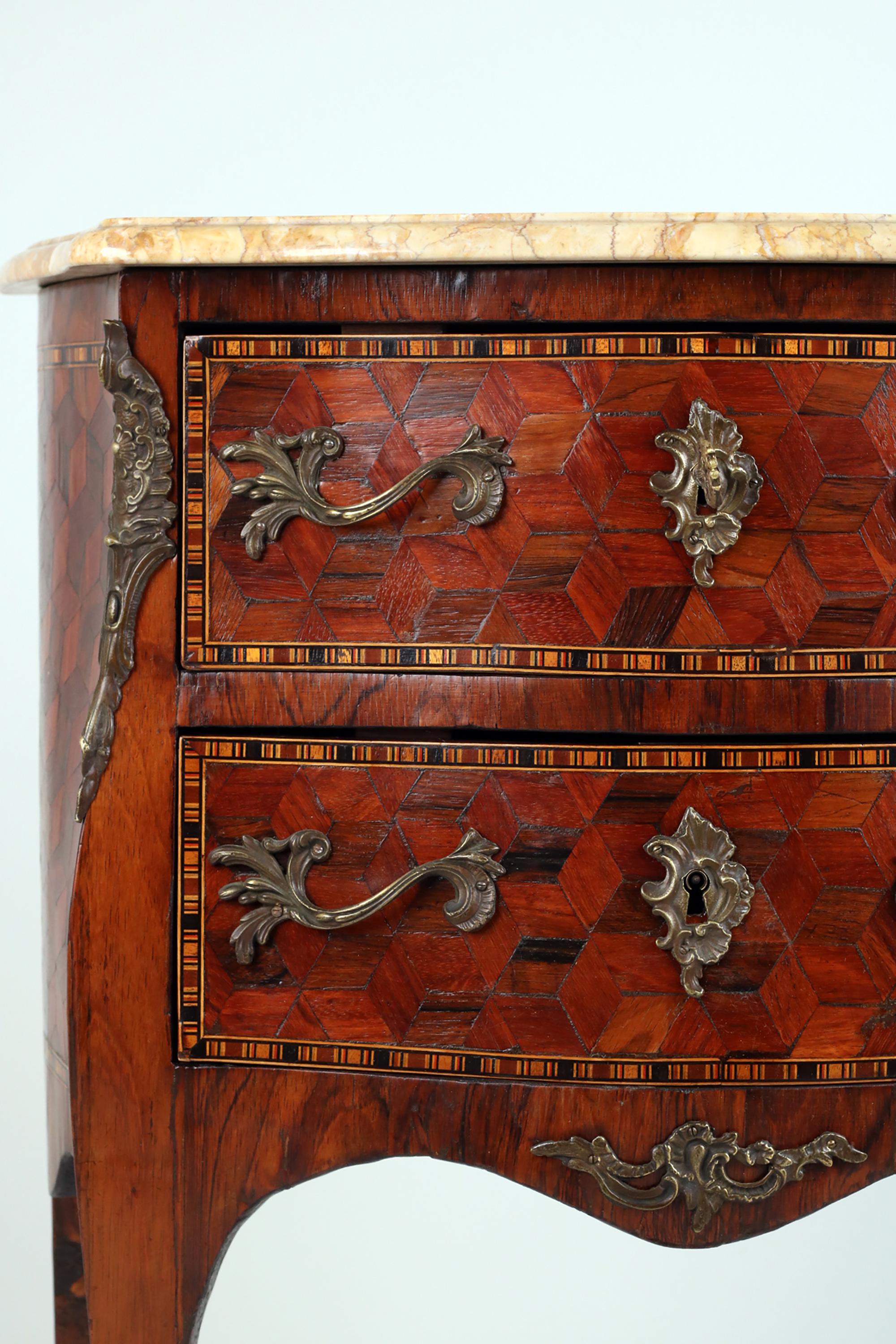 Late 19th Century French Louis XVI Style, Chest of Drawers with Parquetry For Sale 5