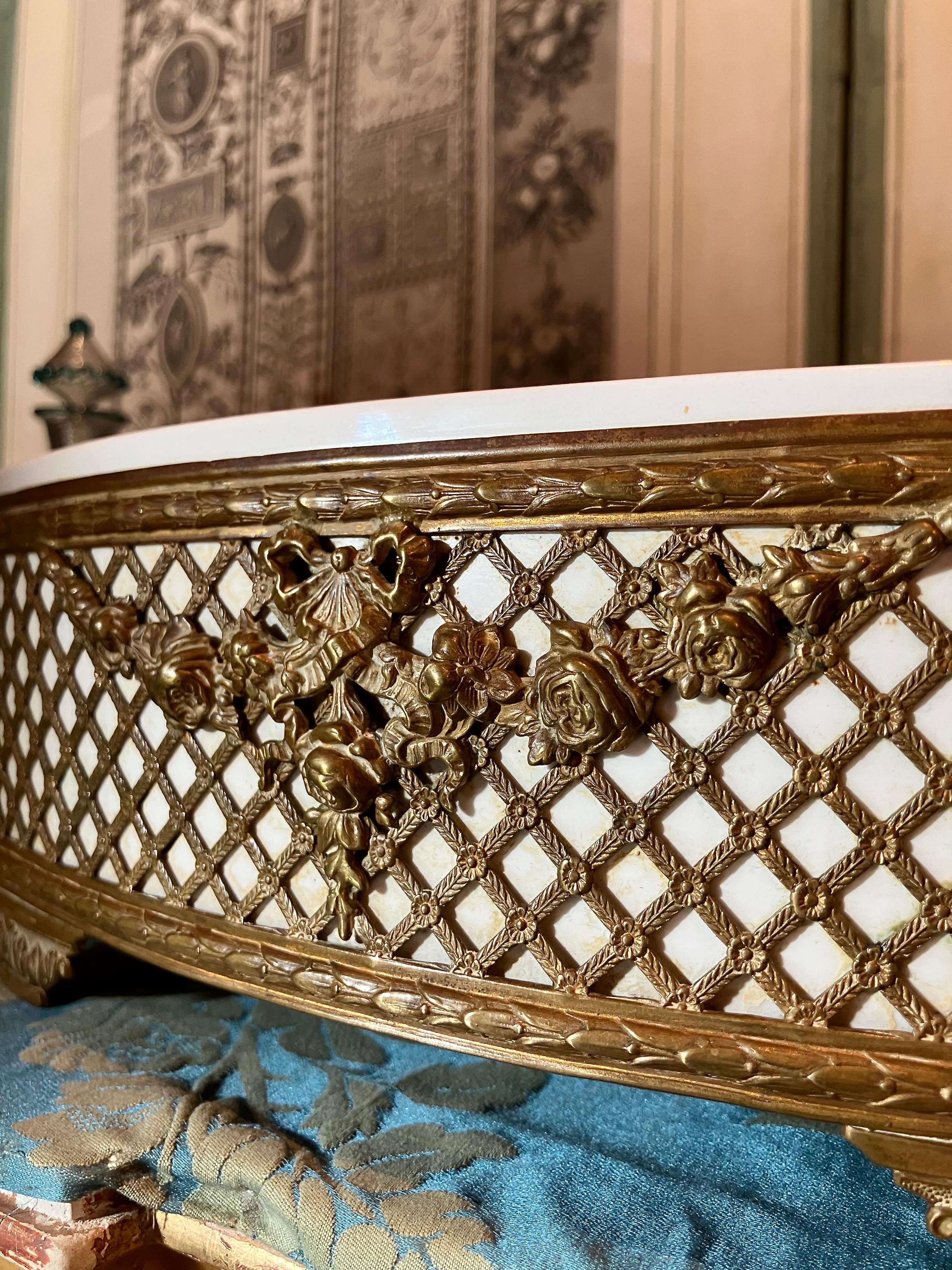 Late 19th Century French Louis XVI Style Gilt Brass & Ceramic Jardiniere For Sale 7