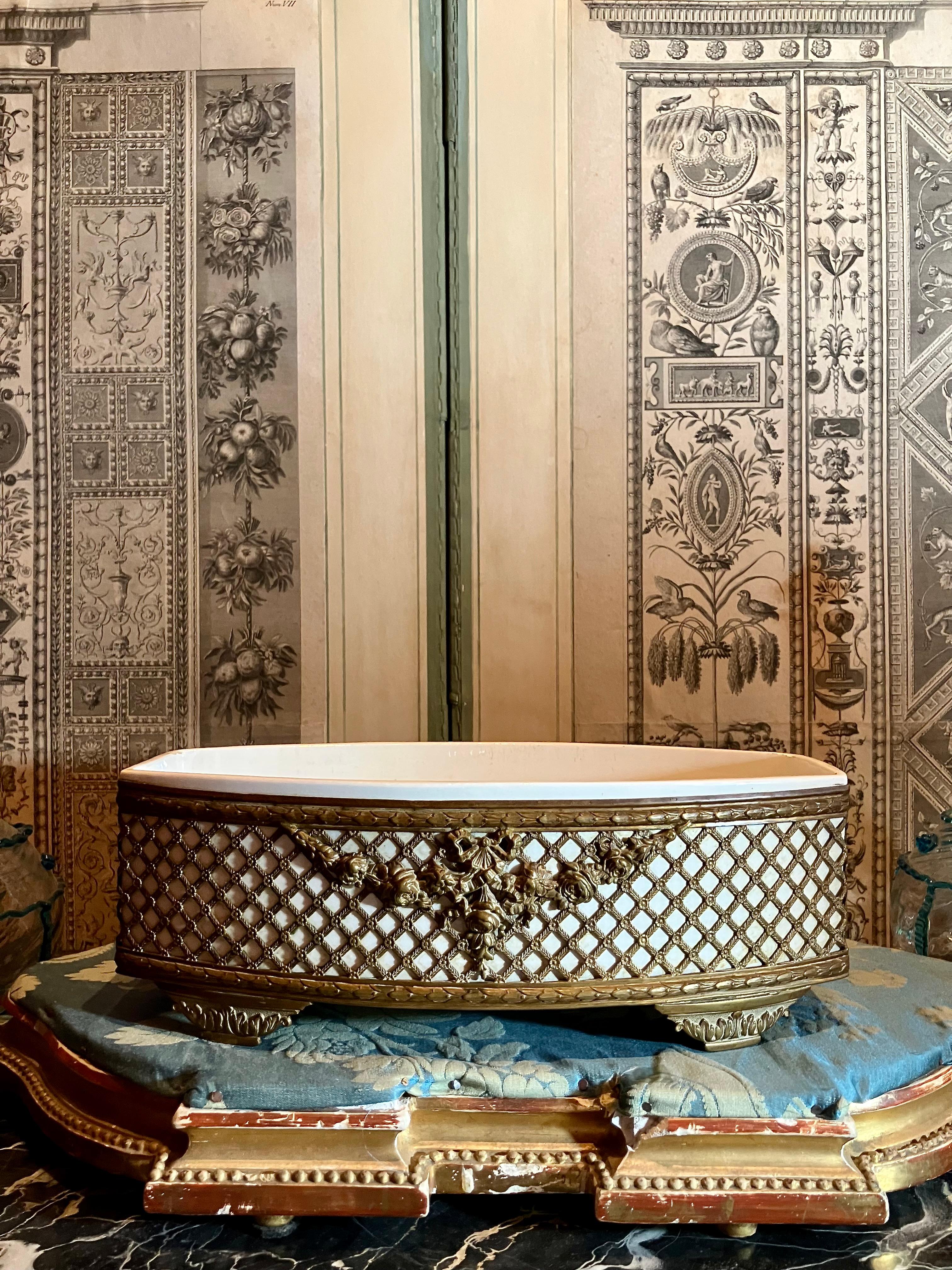 Late 19th Century French Louis XVI Style Gilt Brass & Ceramic Jardiniere For Sale 4