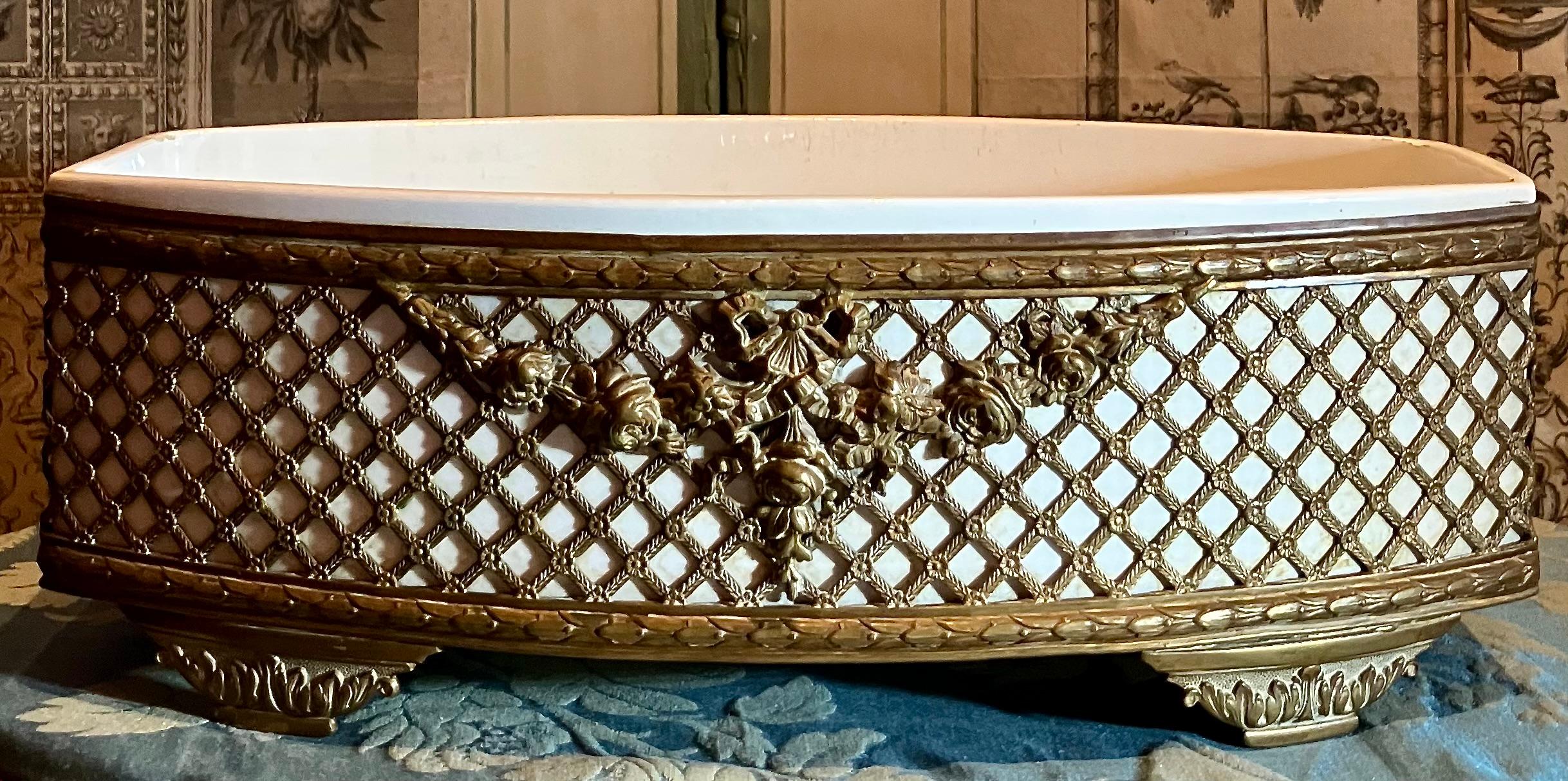Late 19th Century French Louis XVI Style Gilt Brass & Ceramic Jardiniere For Sale 5
